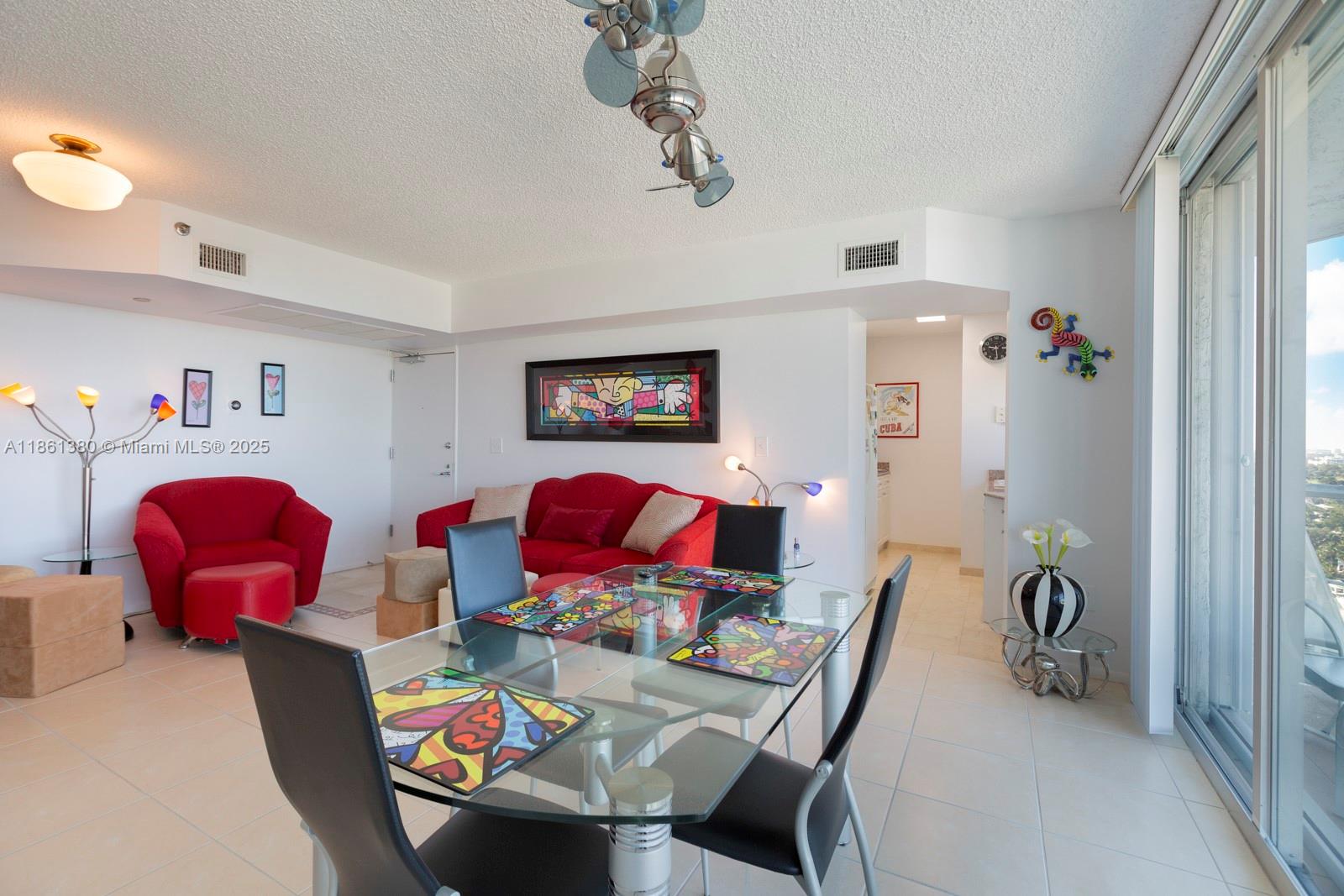 5900 Collins Ave #2105 Miami Beach, FL 33140