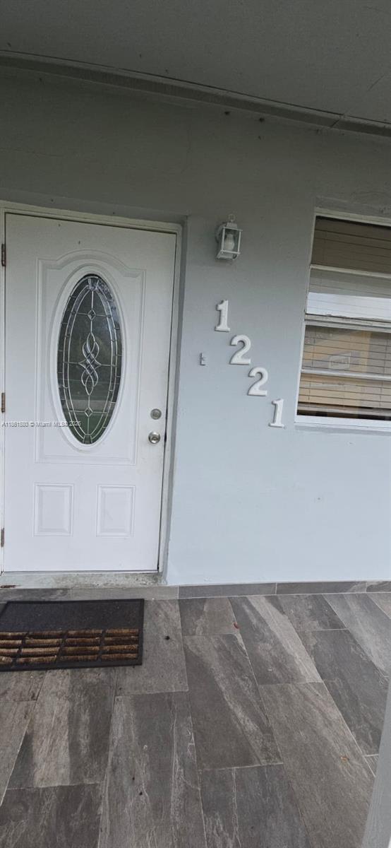 1221 NW 23rd Ter
