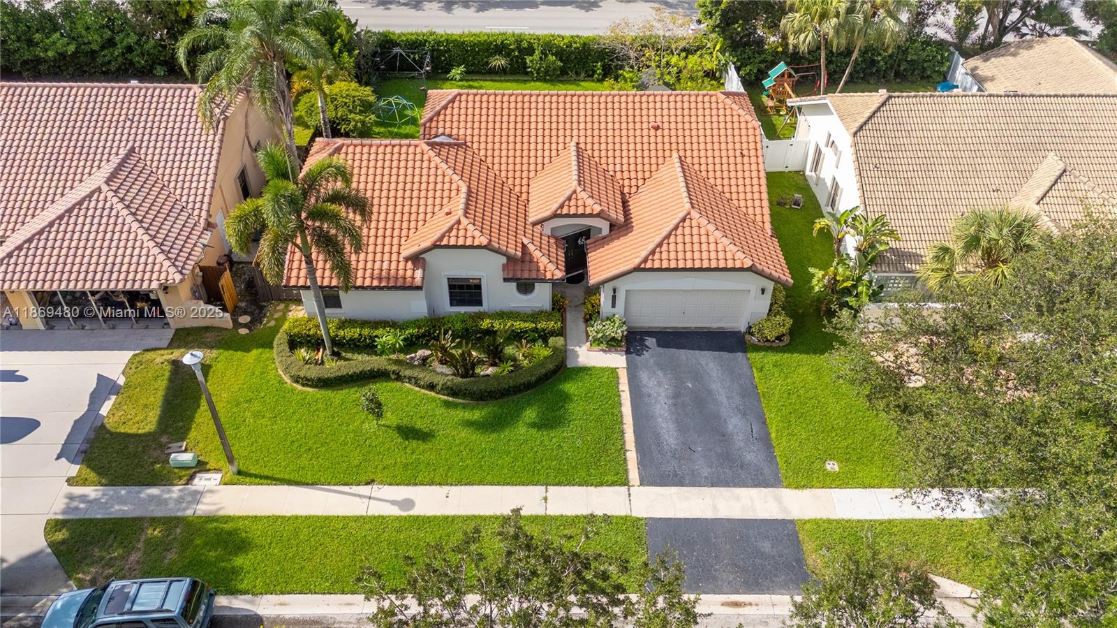 10900 NW 18th Ct