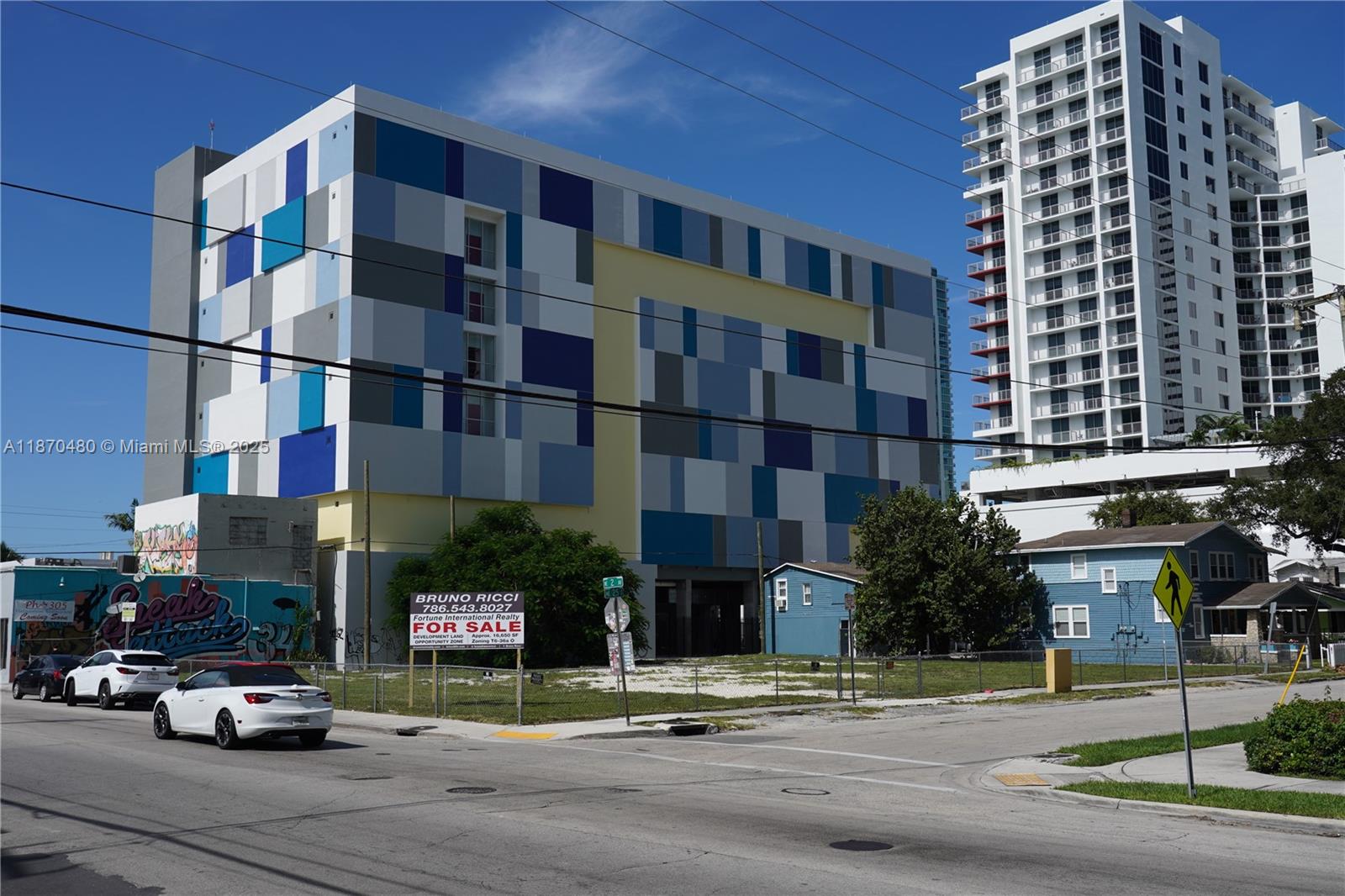 215 NE 25th St Miami, FL 33137