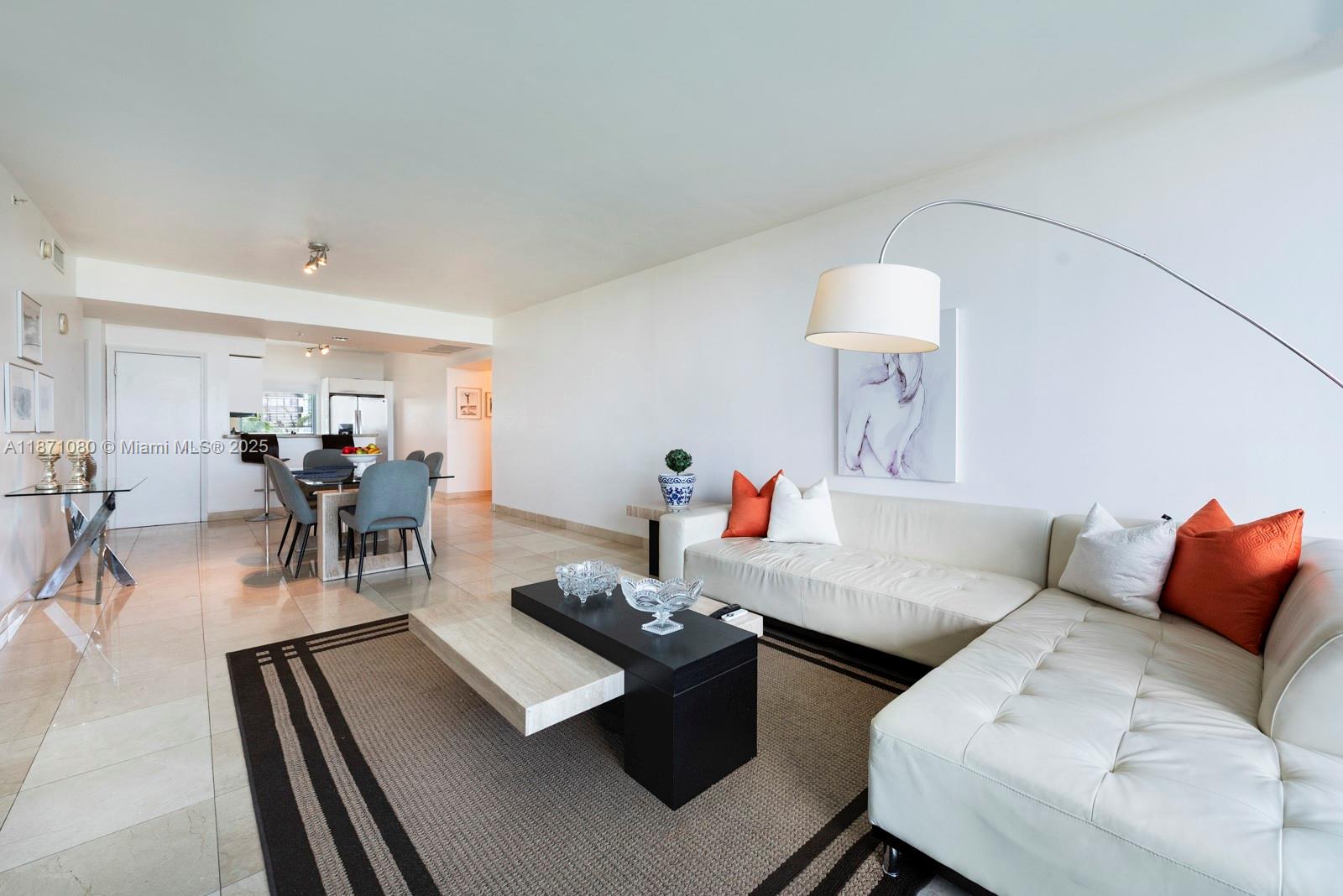 image Blue Condo18