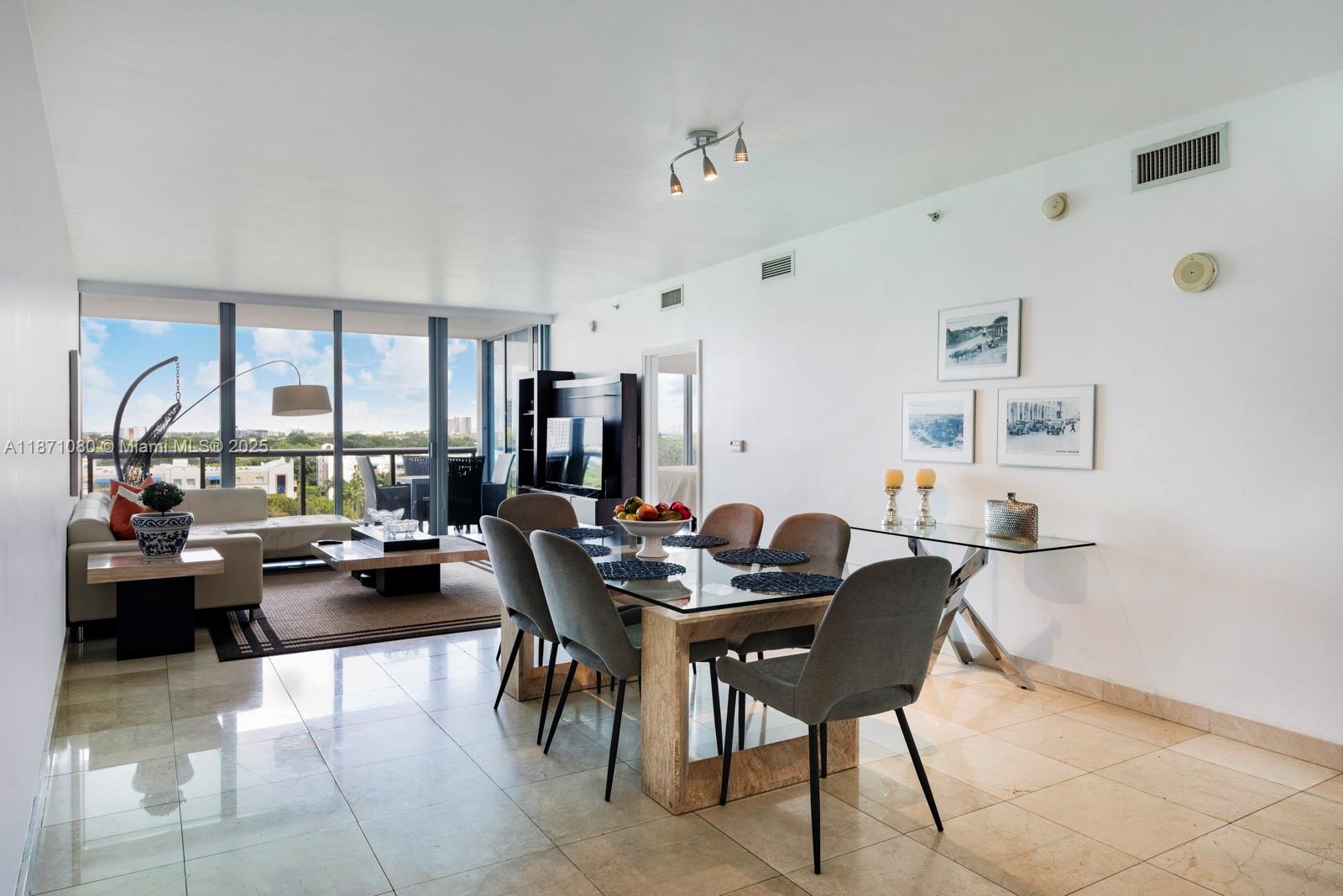 image Blue Condo20