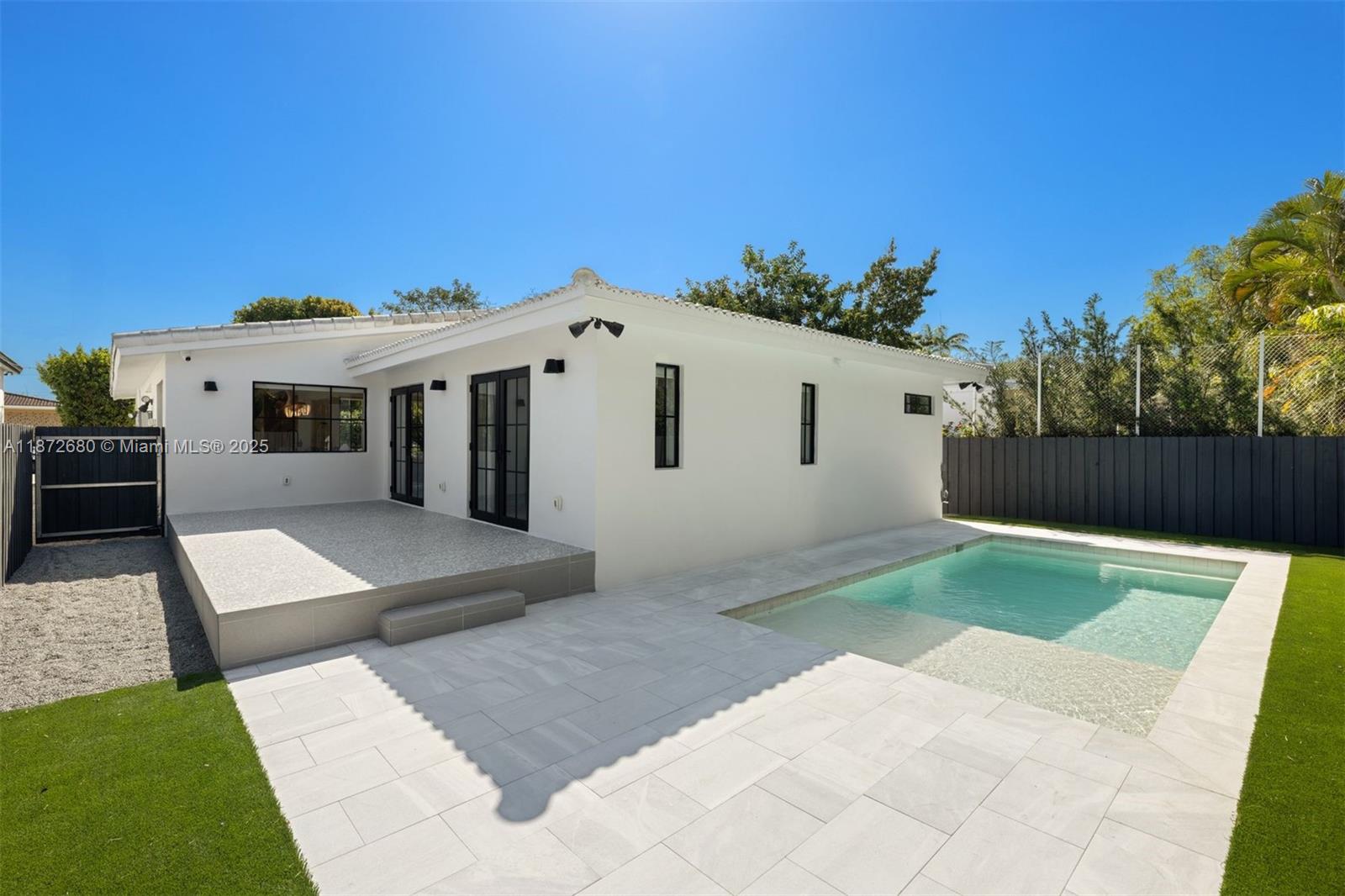 8934 Garland Ave Surfside, FL 33154