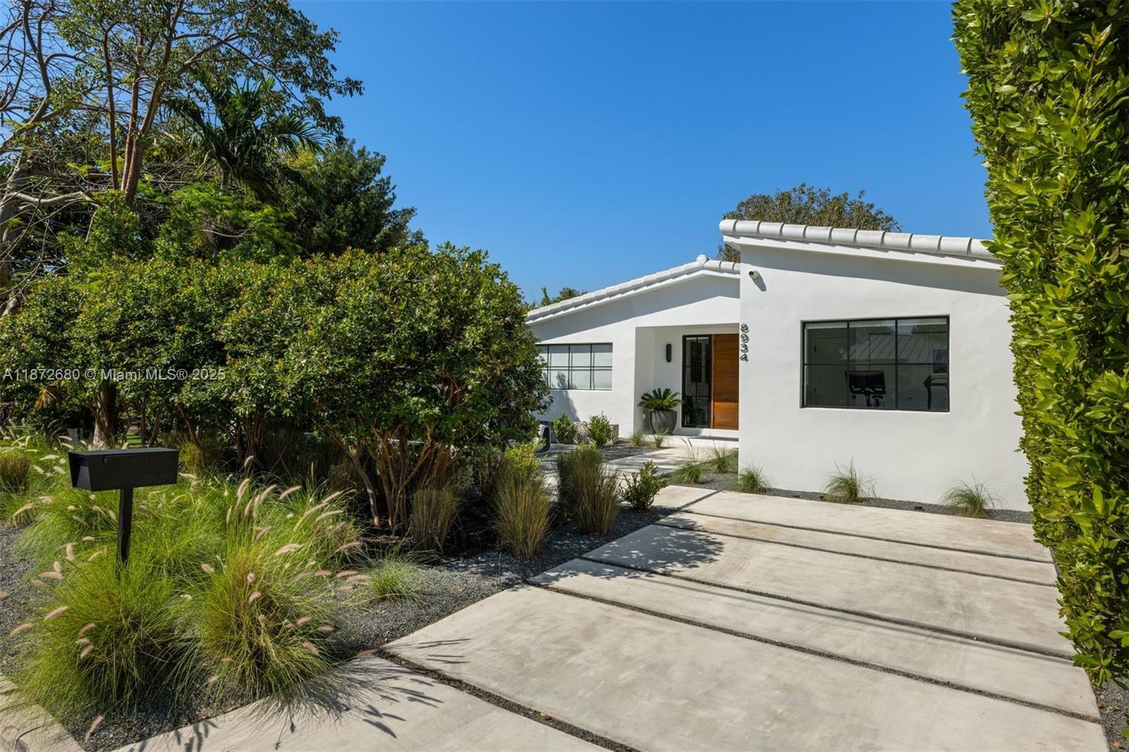 8934 Garland Ave Surfside, FL 33154