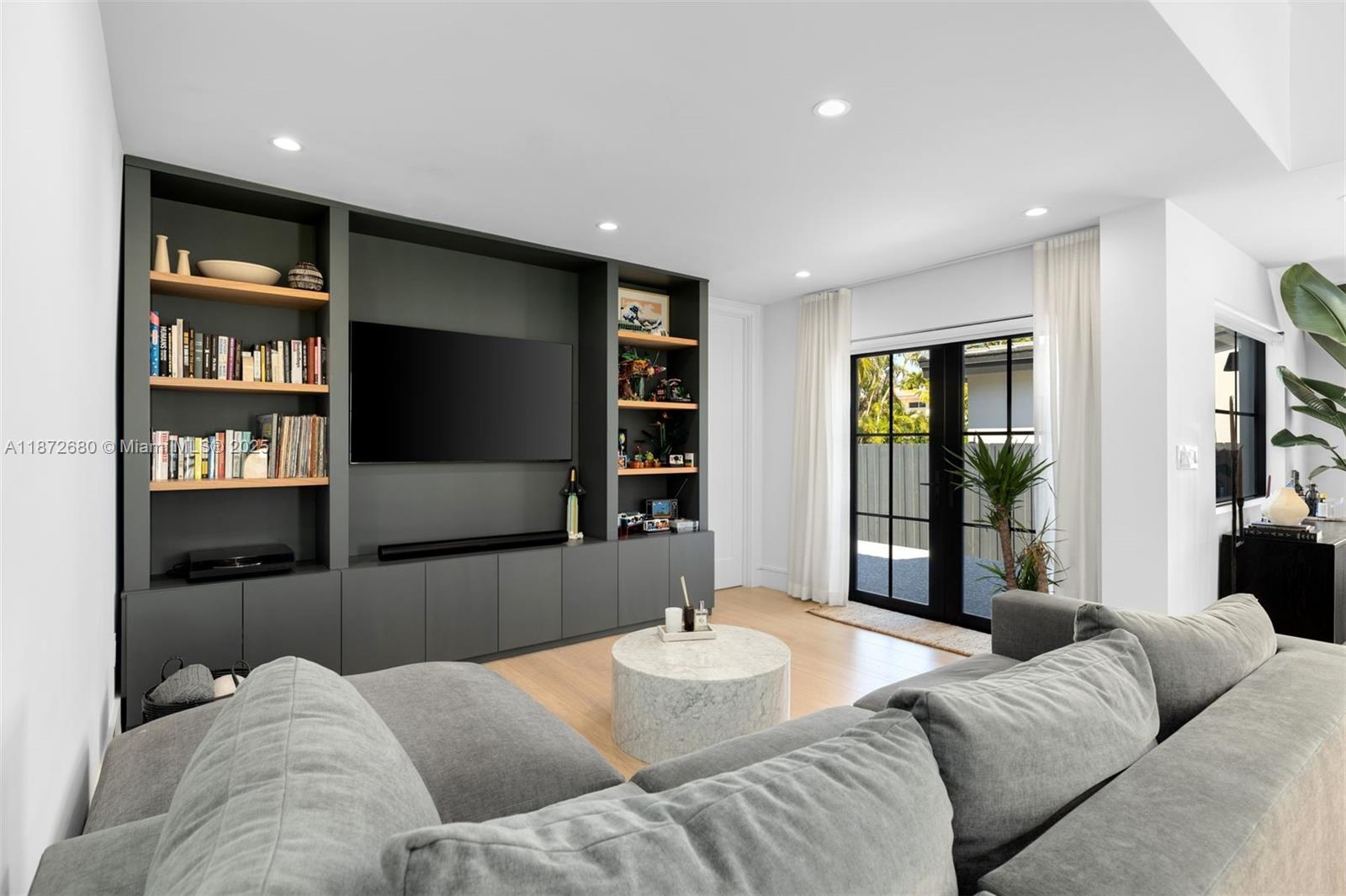 8934 Garland Ave Surfside, FL 33154