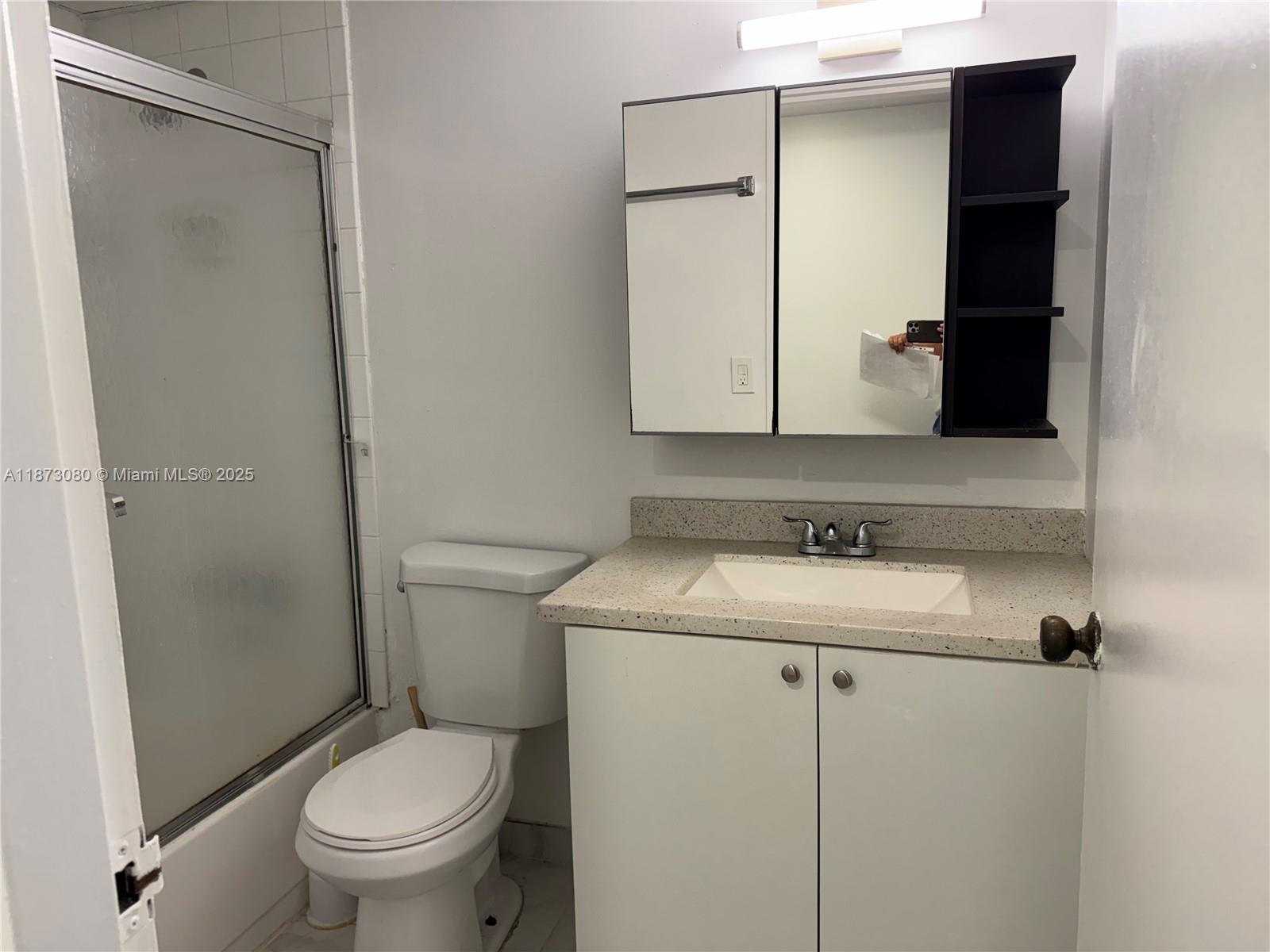 999 Brickell Bay Dr #1109,Miami, FL 33131