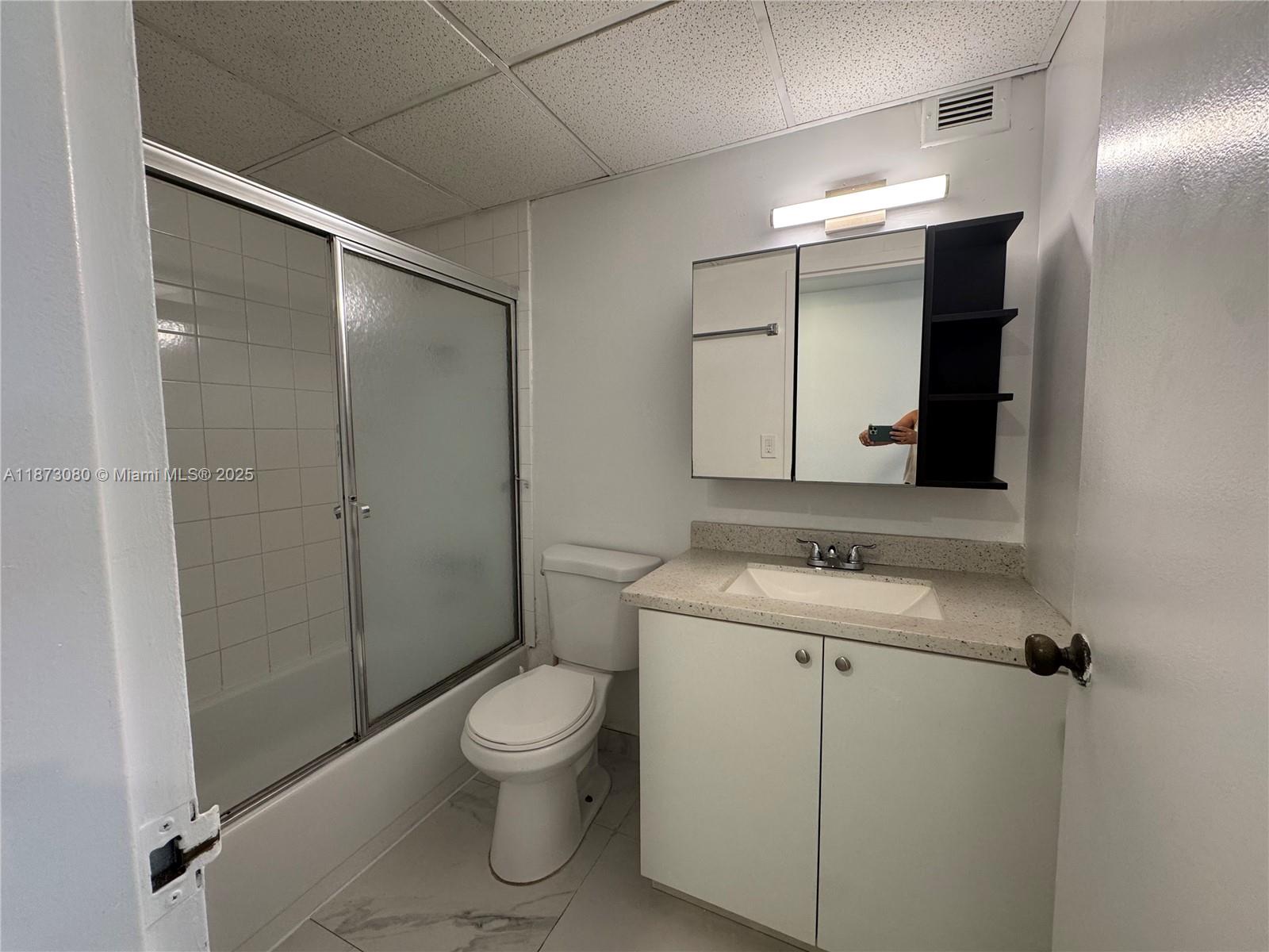 999 Brickell Bay Dr #1109,Miami, FL 33131