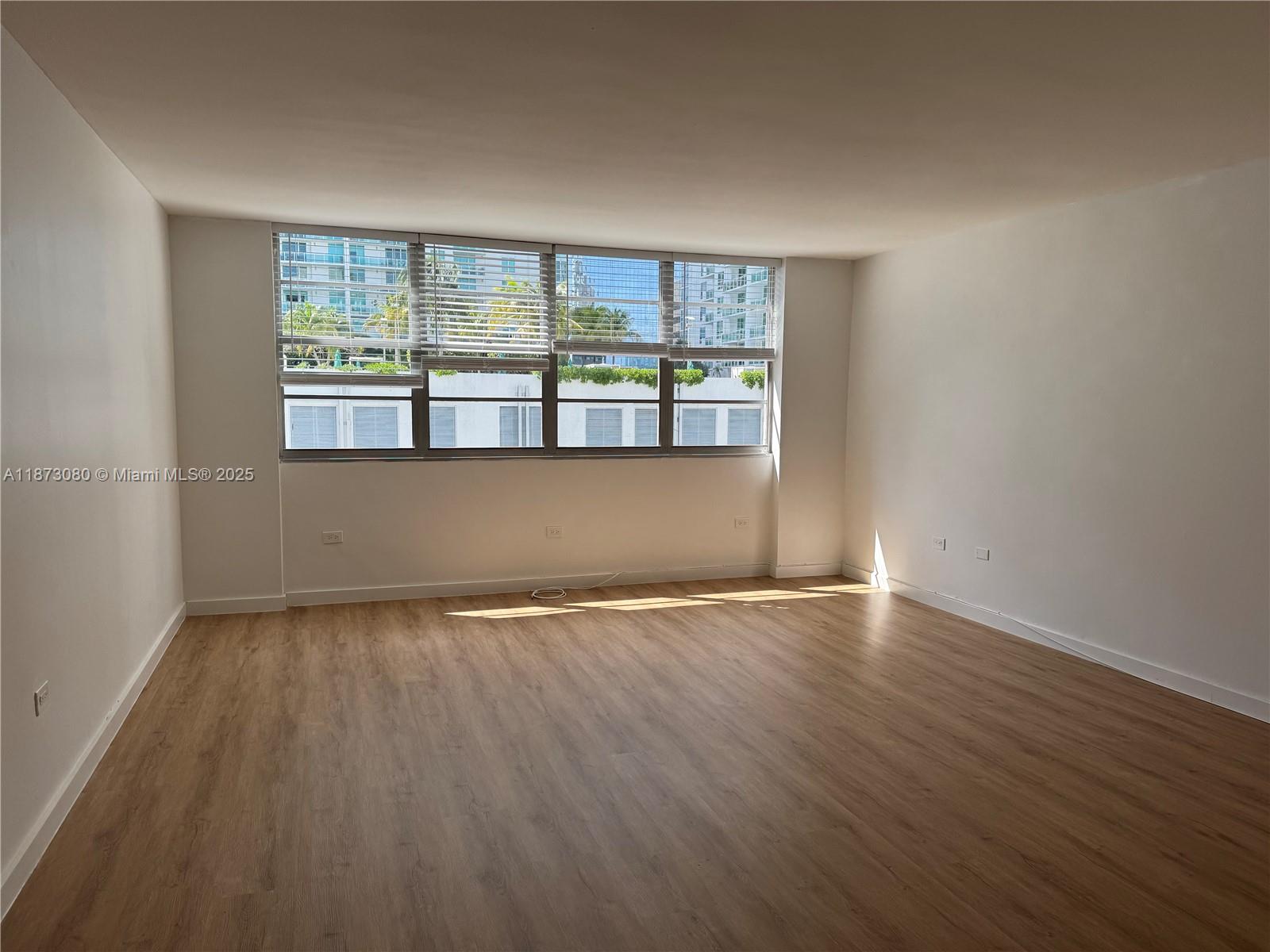 999 Brickell Bay Dr #1109,Miami, FL 33131