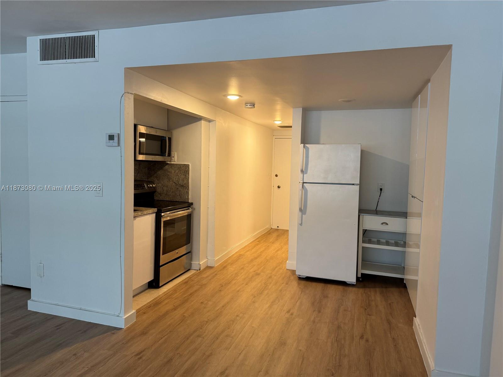 999 Brickell Bay Dr #1109,Miami, FL 33131