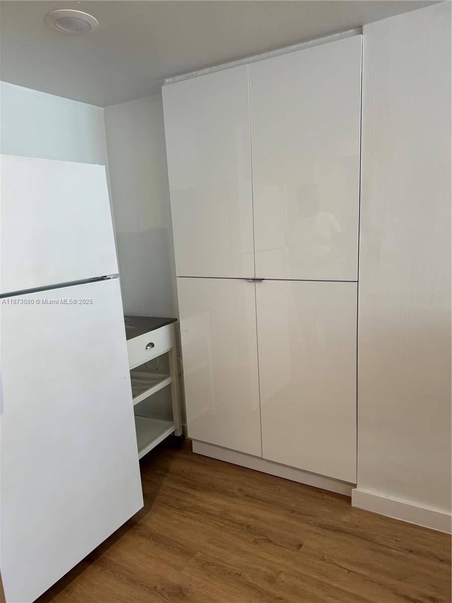 999 Brickell Bay Dr #1109,Miami, FL 33131