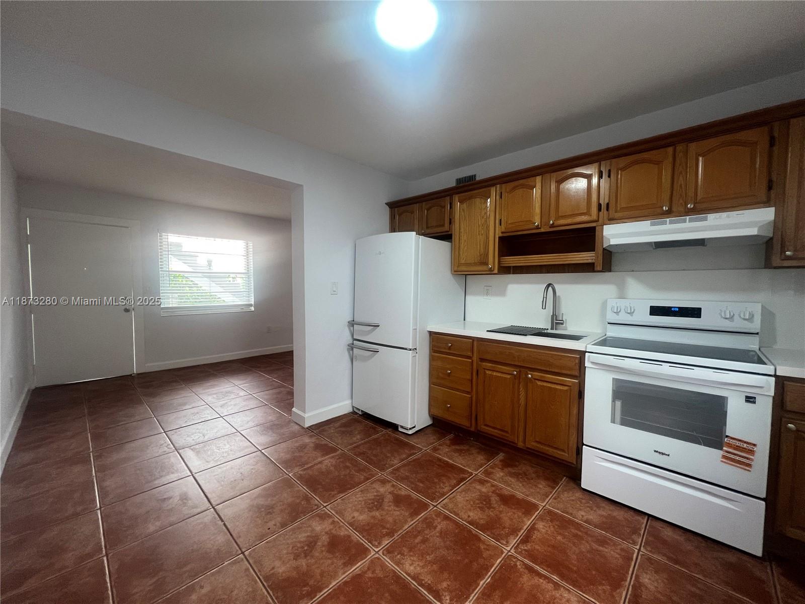 1651 SW 2nd St #2