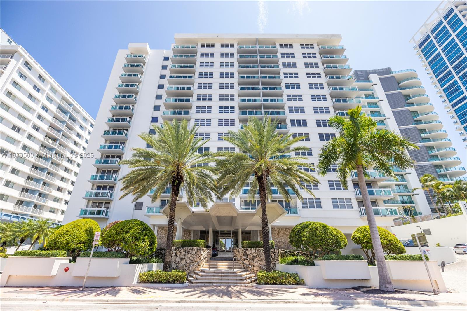 6917 Collins Ave #1404