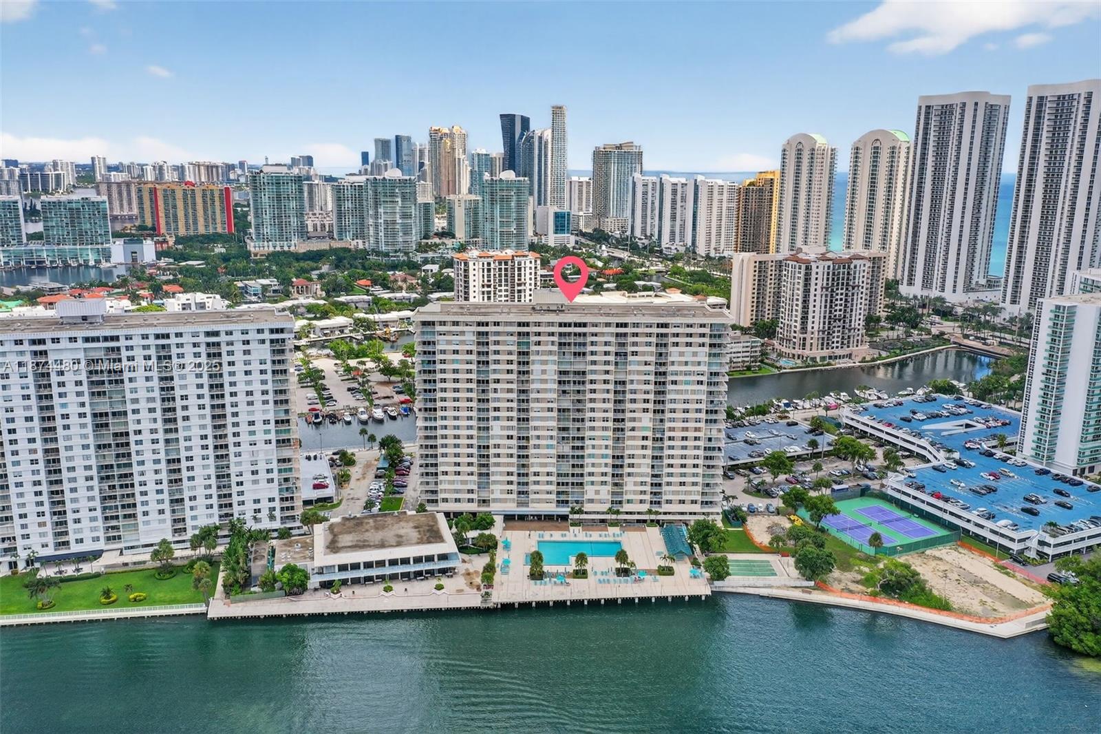 image Arlen House Condo9