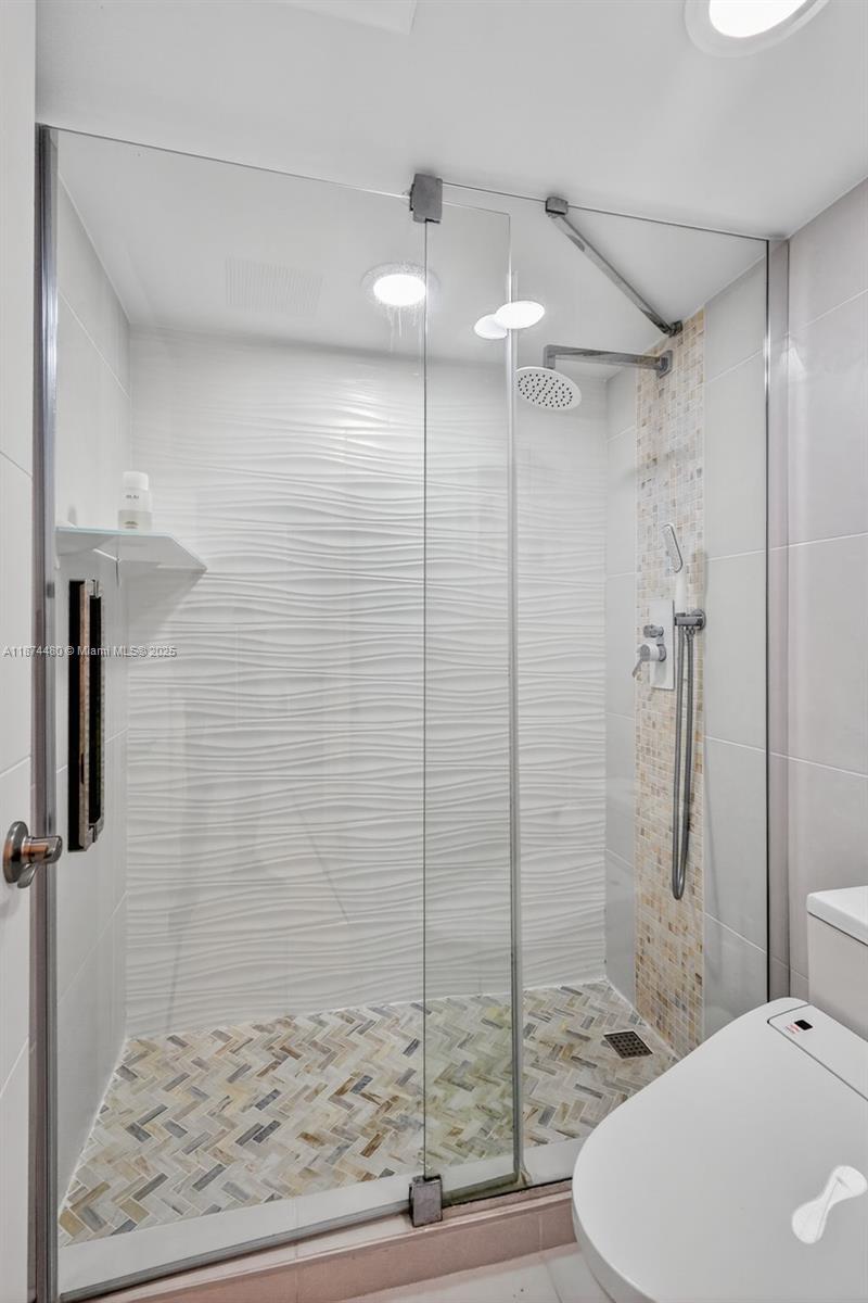 image Arlen House Condo23