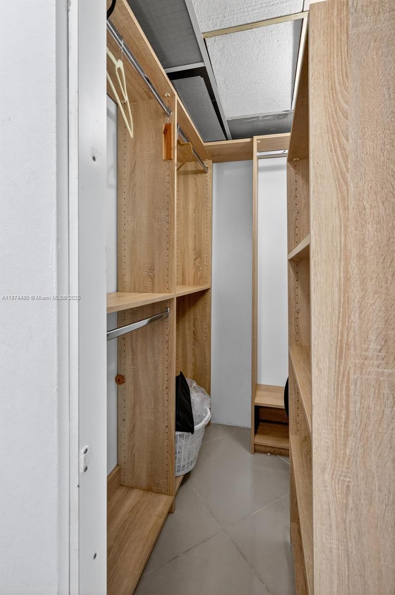 image Arlen House Condo27