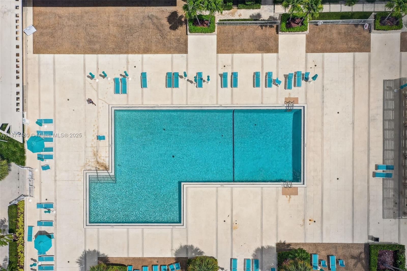 image Arlen House Condo6