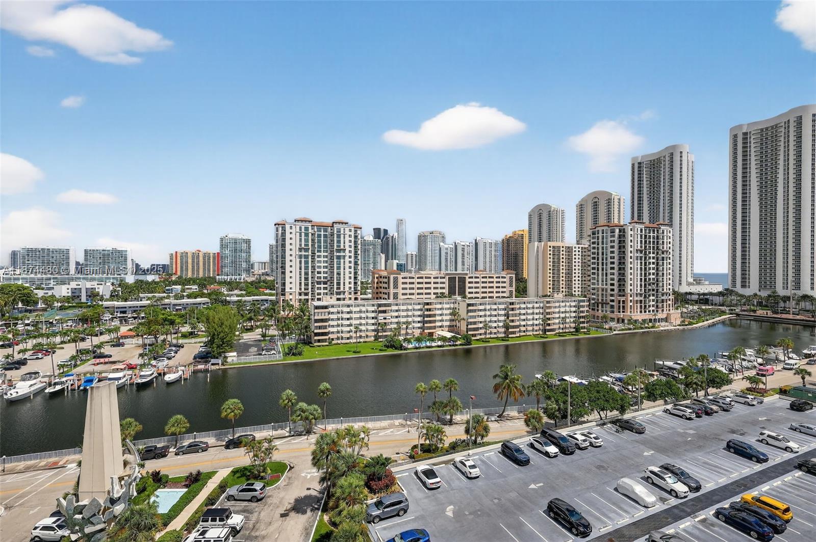 image Arlen House Condo8