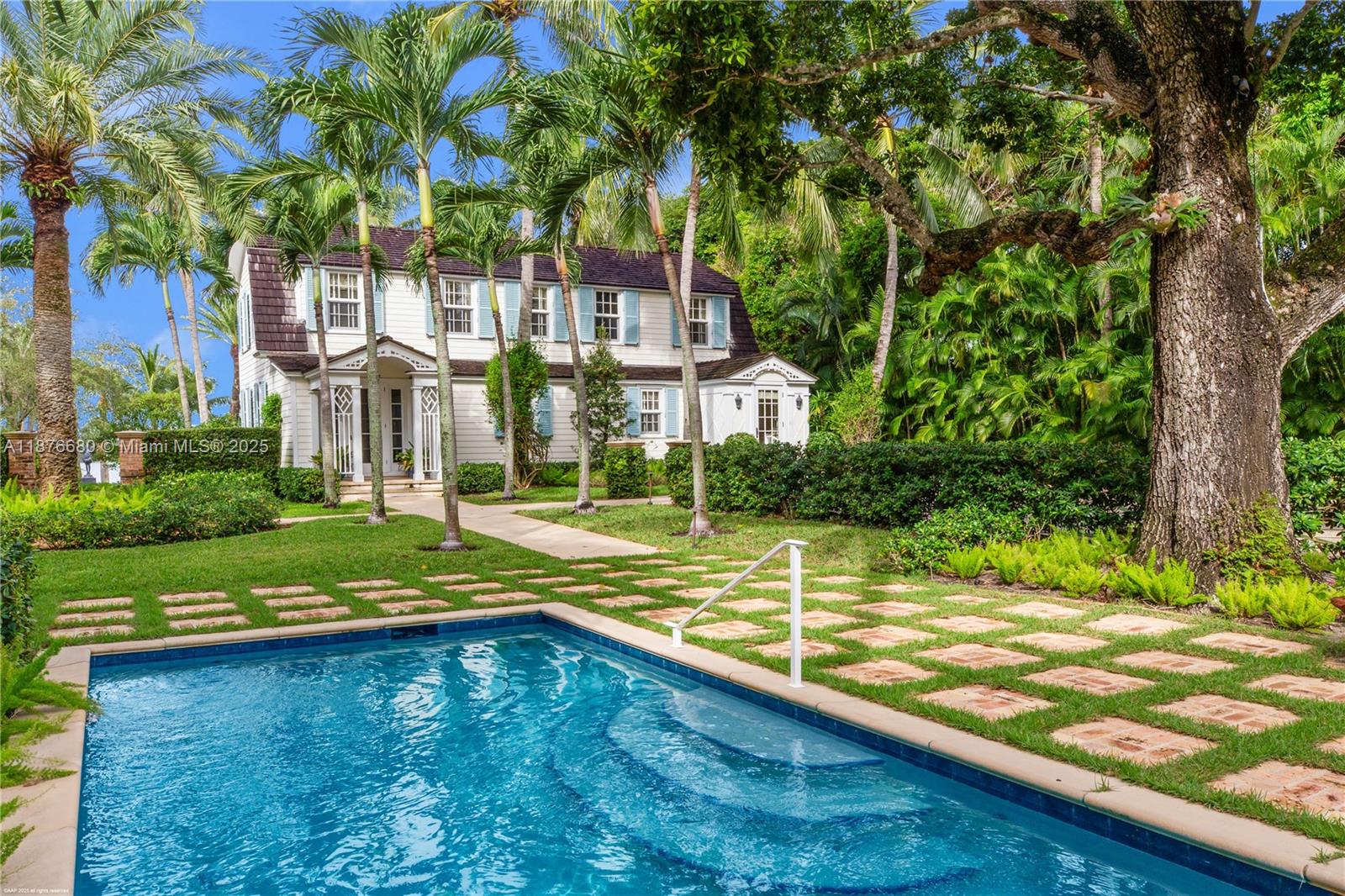 116 Gomez Rd Jupiter Island, FL 33455