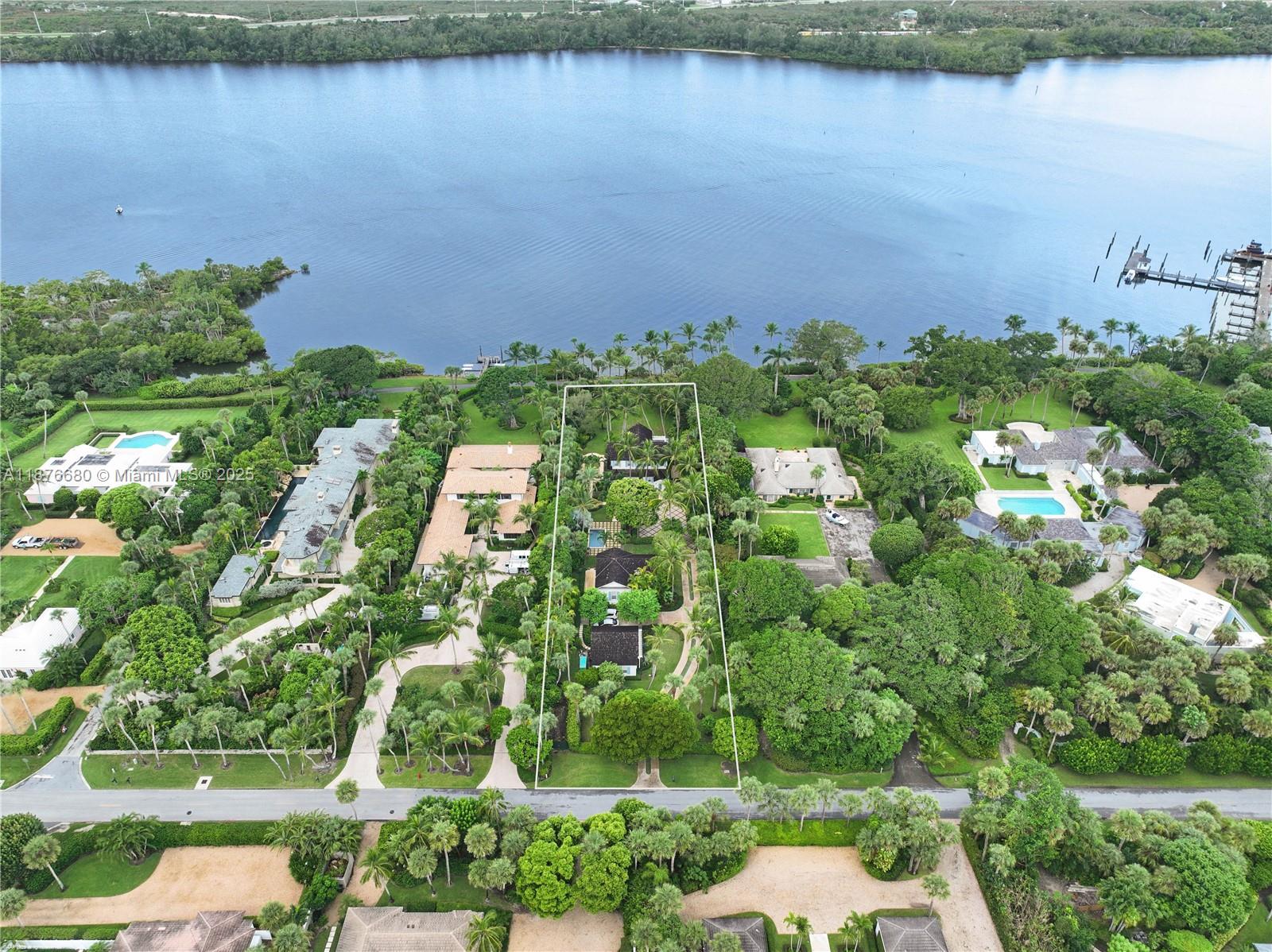 116 Gomez Rd Jupiter Island, FL 33455