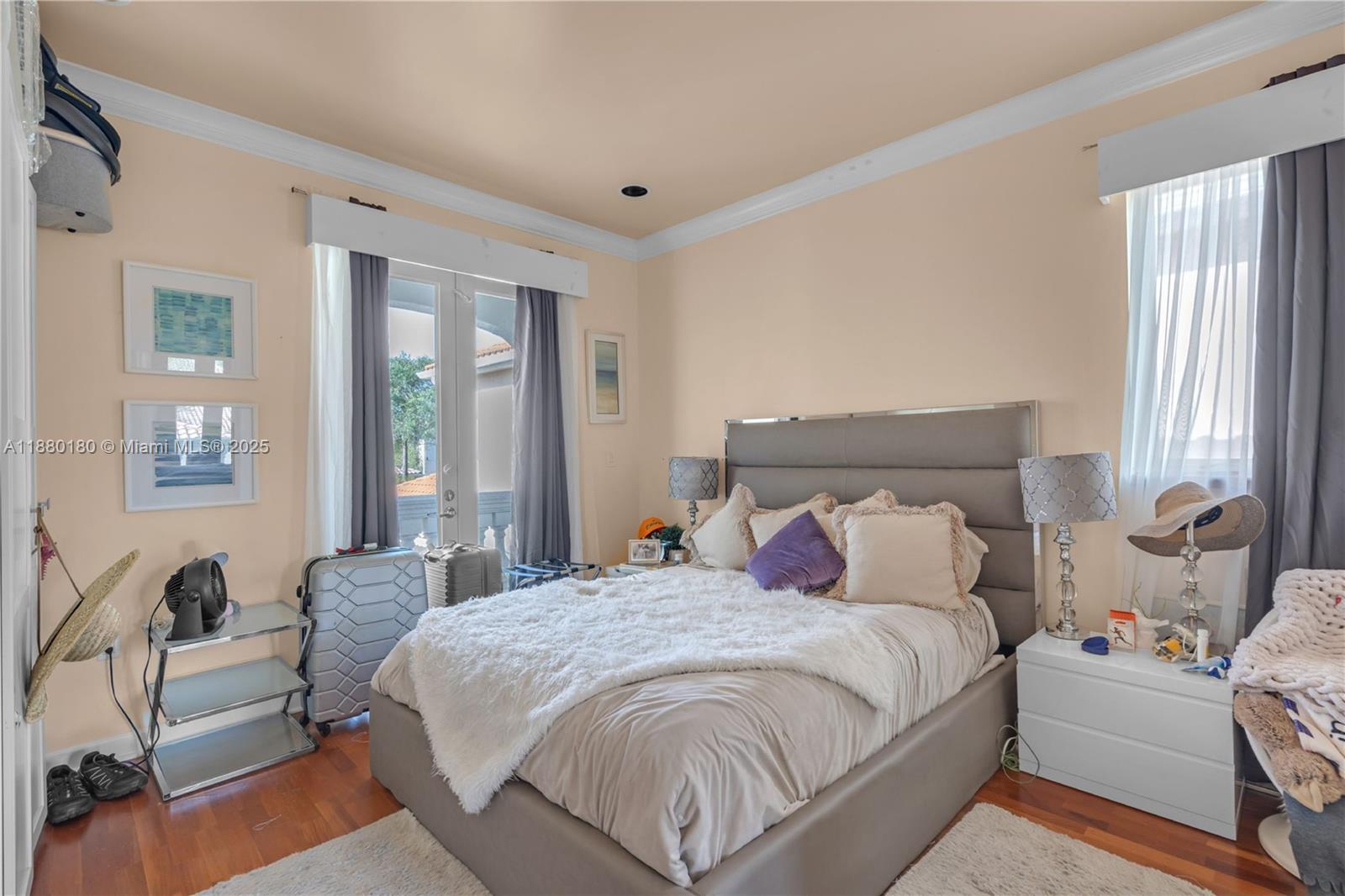 3942 194th Ln Sunny Isles Beach, FL 33160