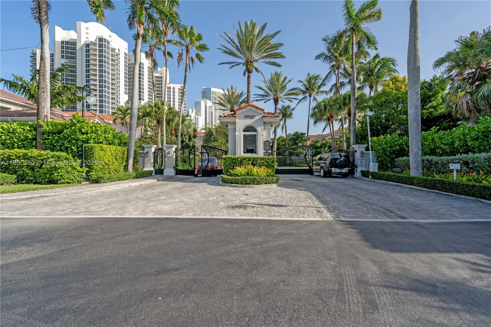 3942 194th Ln Sunny Isles Beach, FL 33160