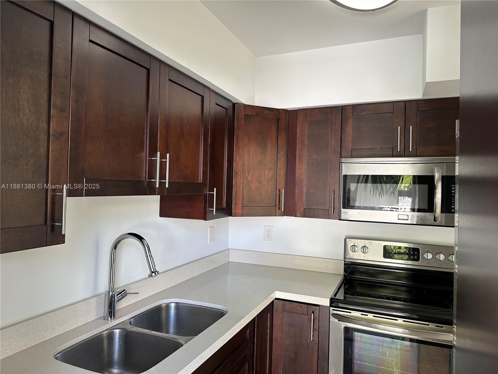 10001 W Bay Hbr Dr #407
