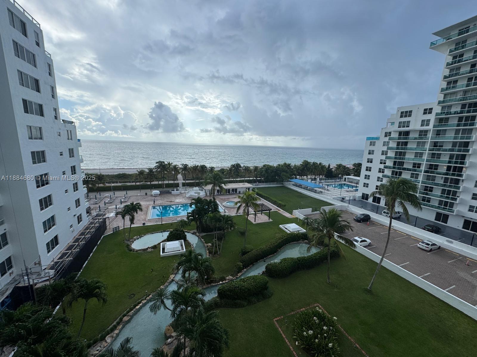 5005 Collins Ave #714