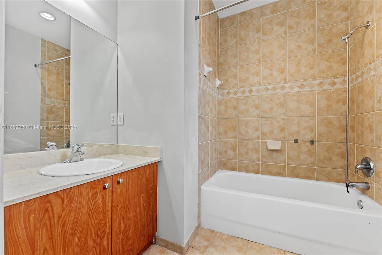 2344 Vintage Dr Lighthouse Point, FL 33064