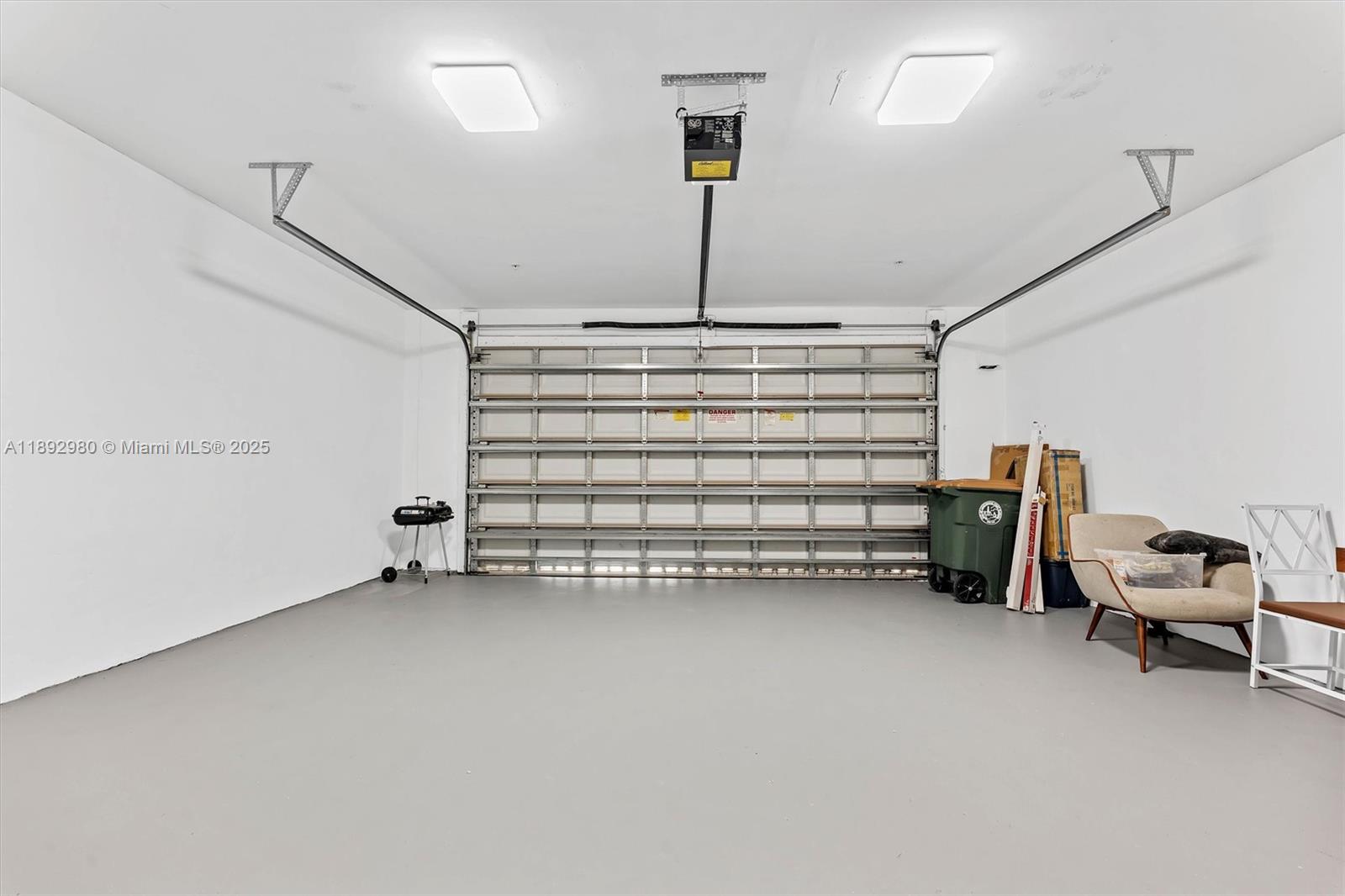 2344 Vintage Dr Lighthouse Point, FL 33064