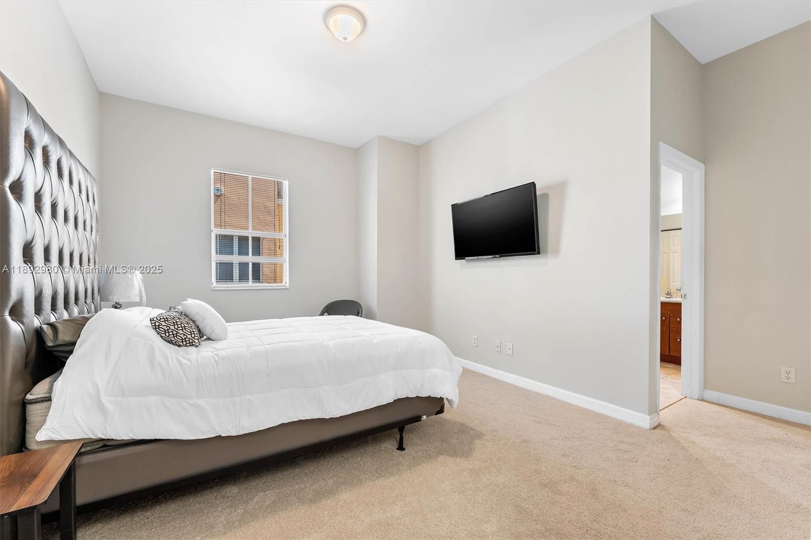 2344 Vintage Dr Lighthouse Point, FL 33064