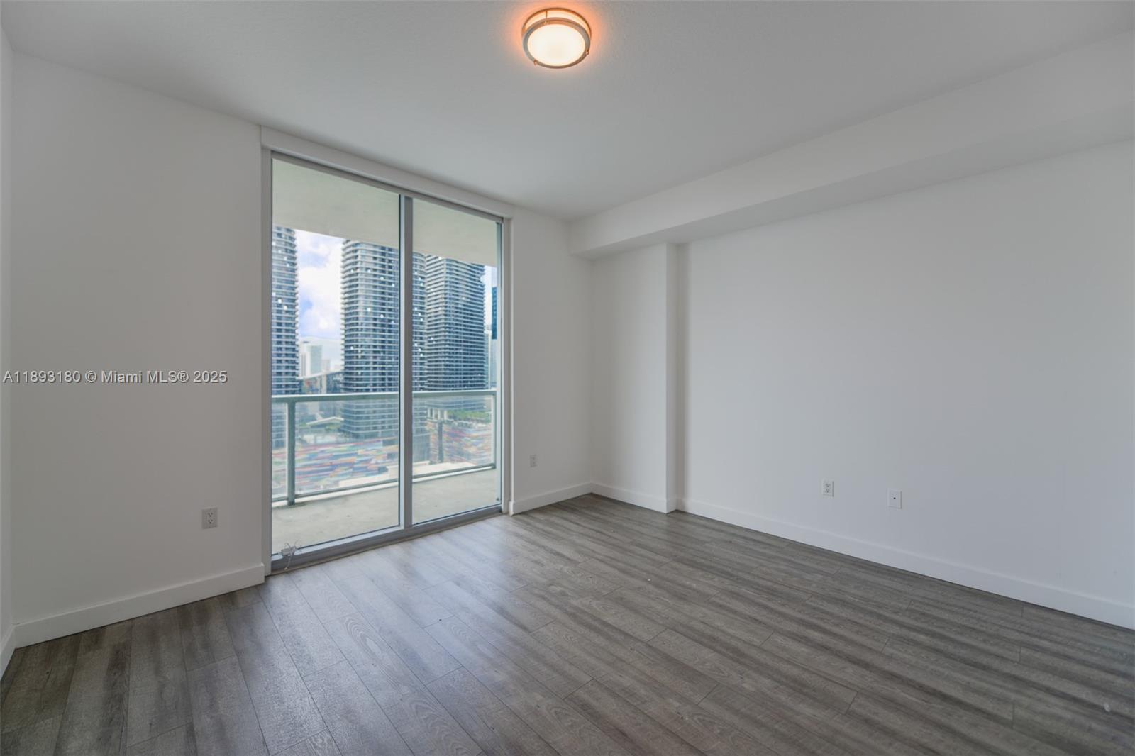 image THE AXIS ON BRICKELL II C14