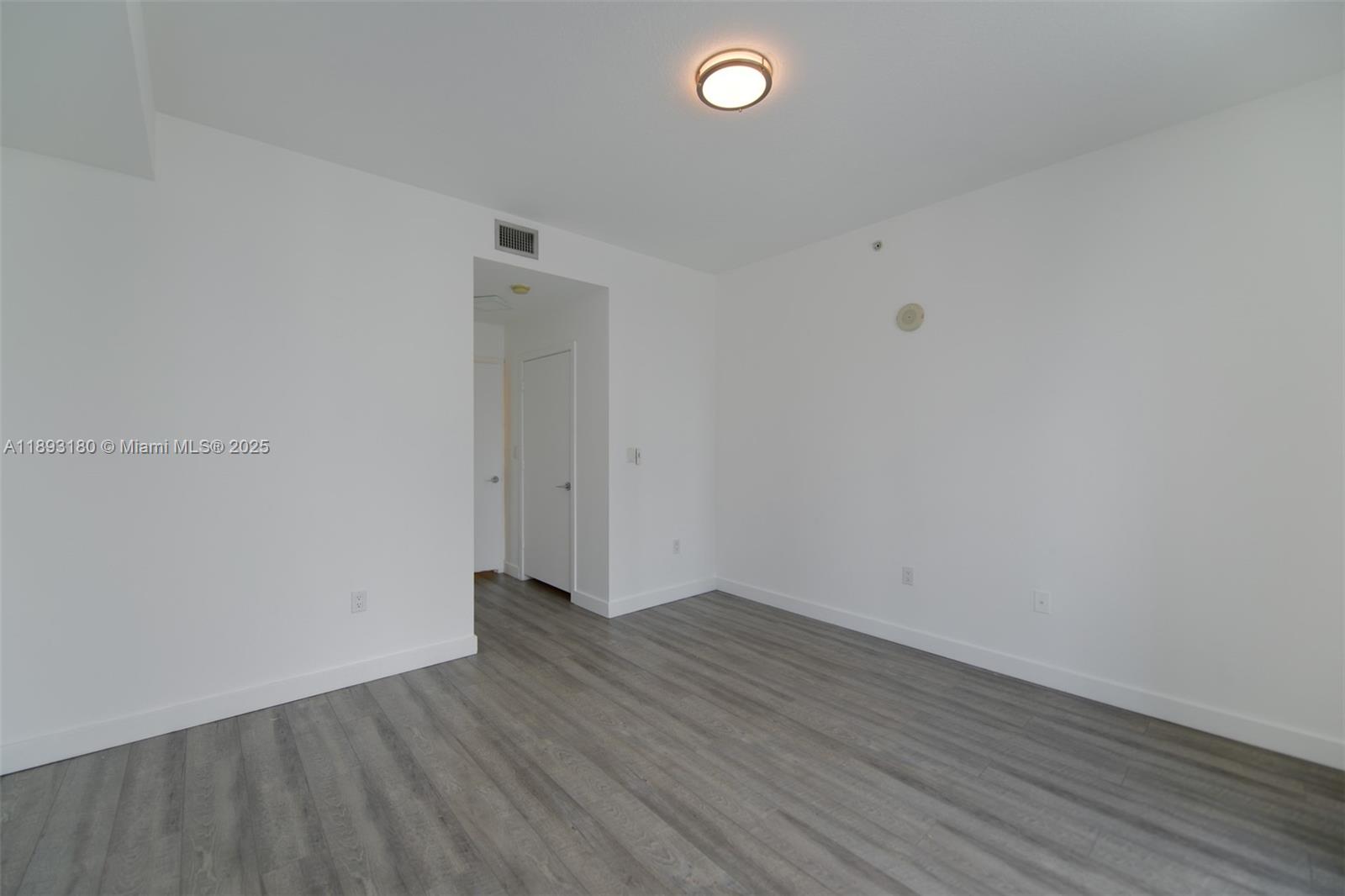 image THE AXIS ON BRICKELL II C16