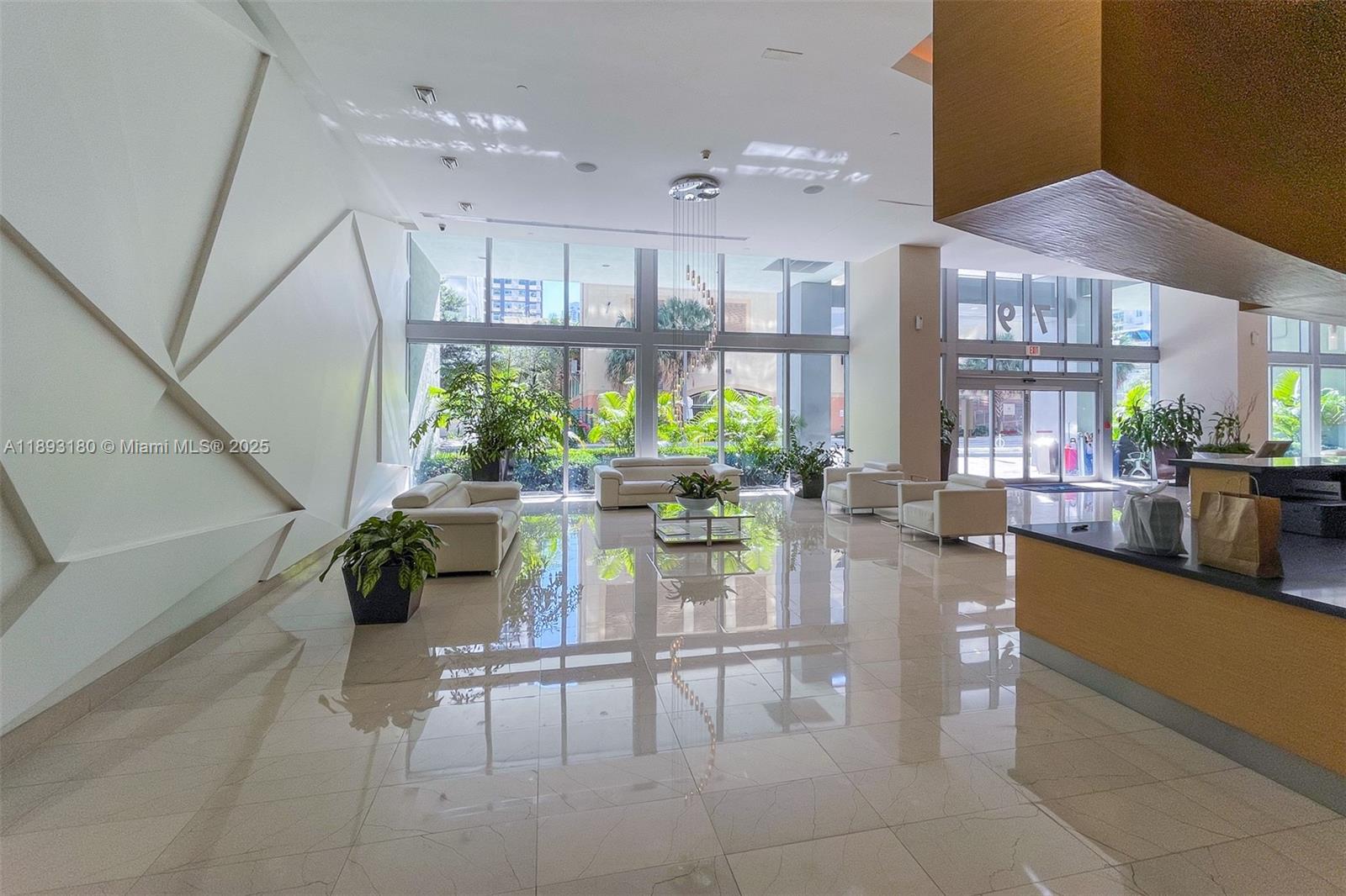 image THE AXIS ON BRICKELL II C22