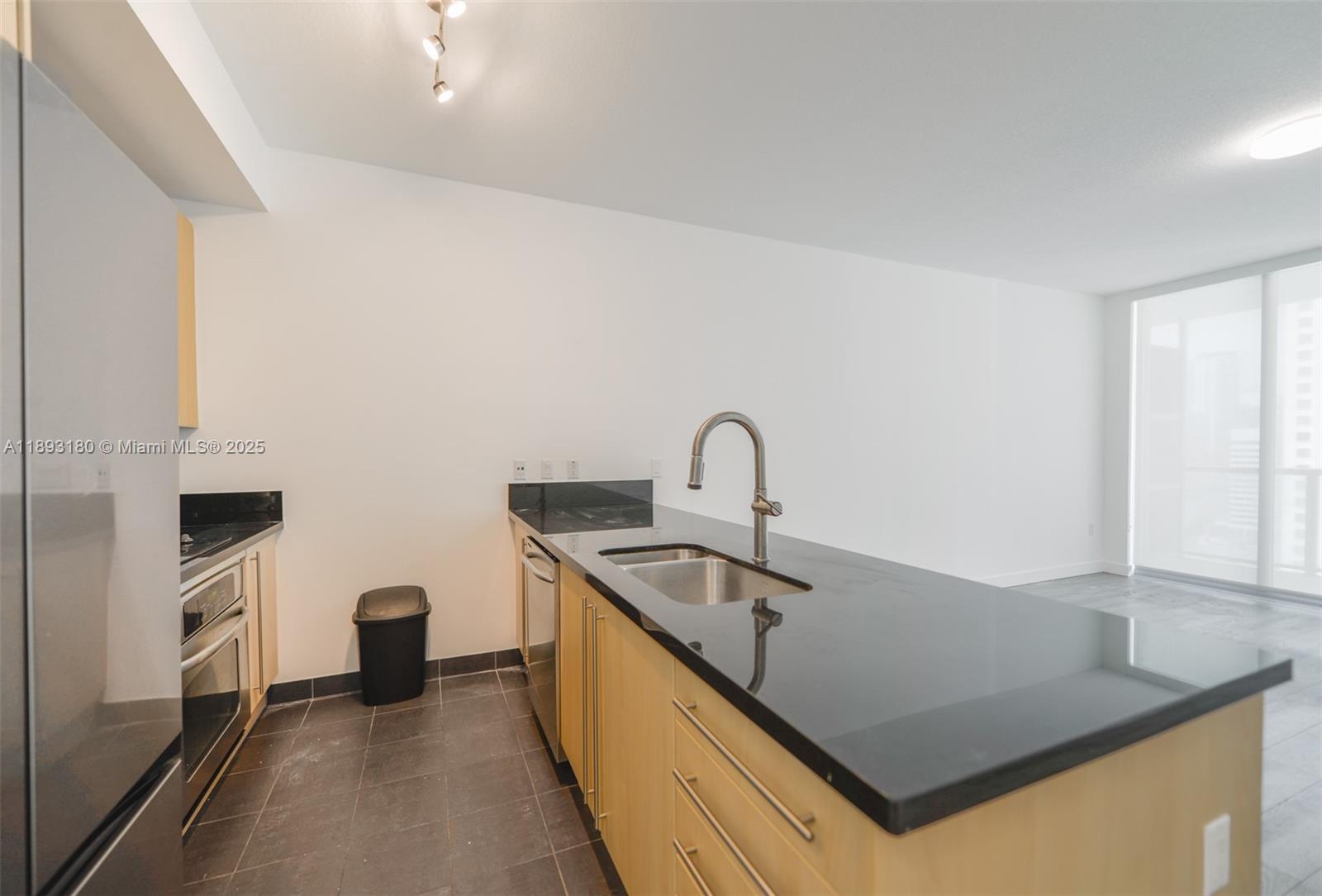 image THE AXIS ON BRICKELL II C8