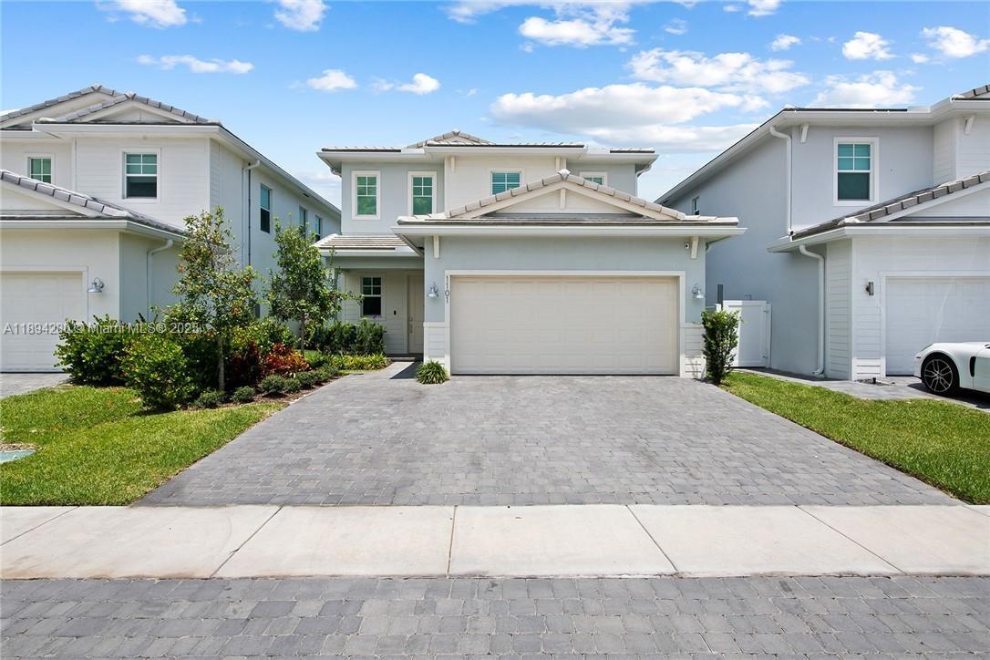 1101 Azul Ct