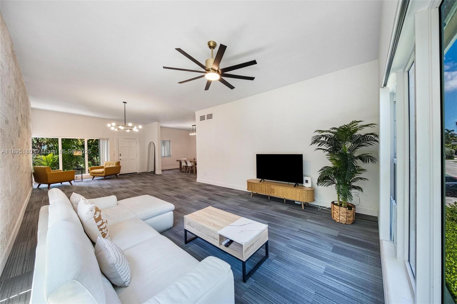 9400 E Bay Hbr Dr #8