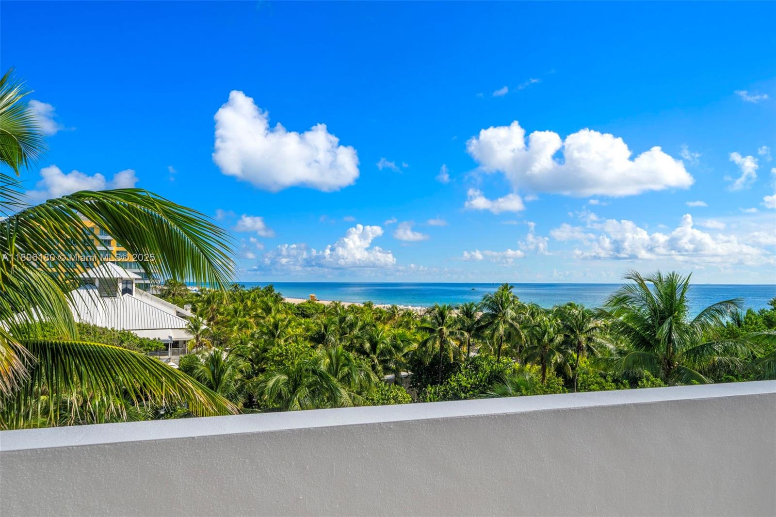 50 S Pointe Dr #TWN7 Miami Beach, FL 33139