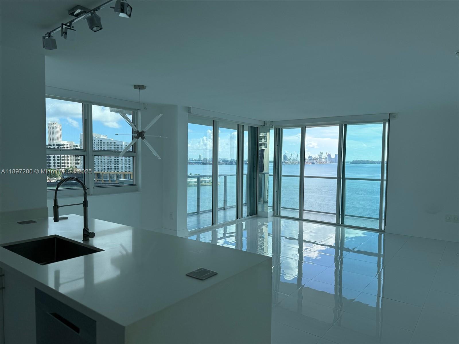 image The Mark On Brickell11