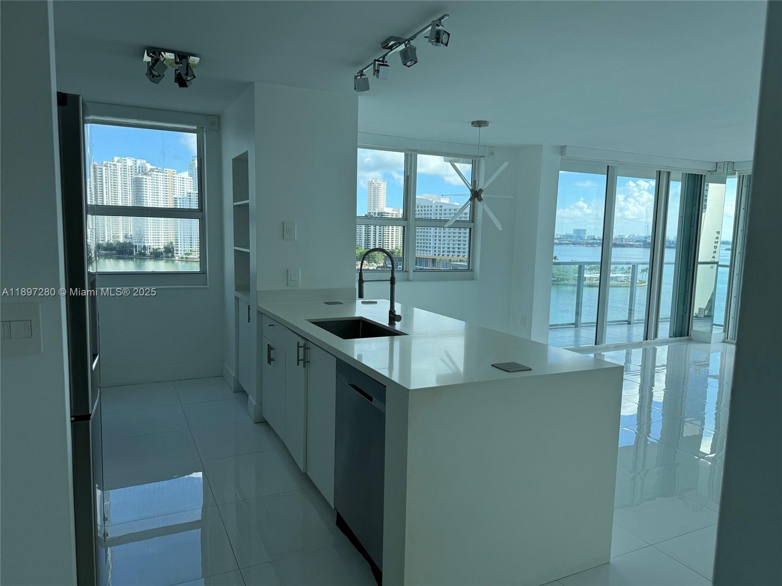 image The Mark On Brickell12