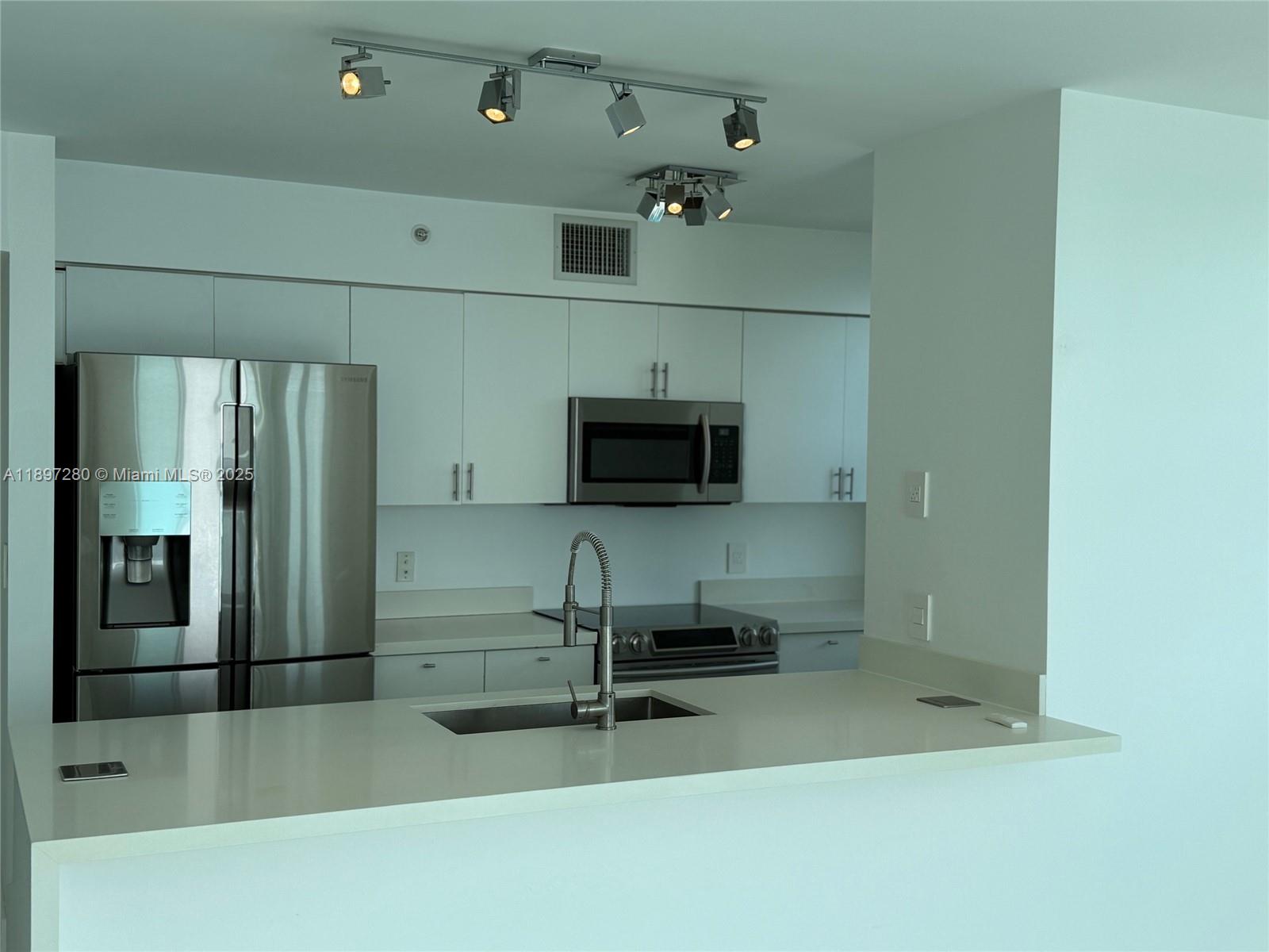 image The Mark On Brickell19