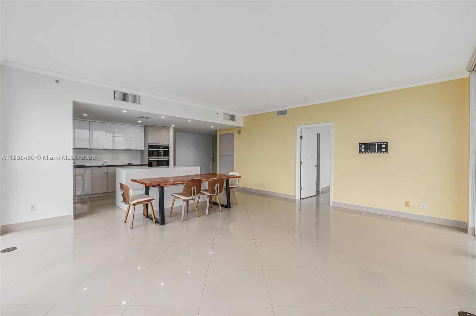 7929 West Dr #501 North Bay Village, FL 33141