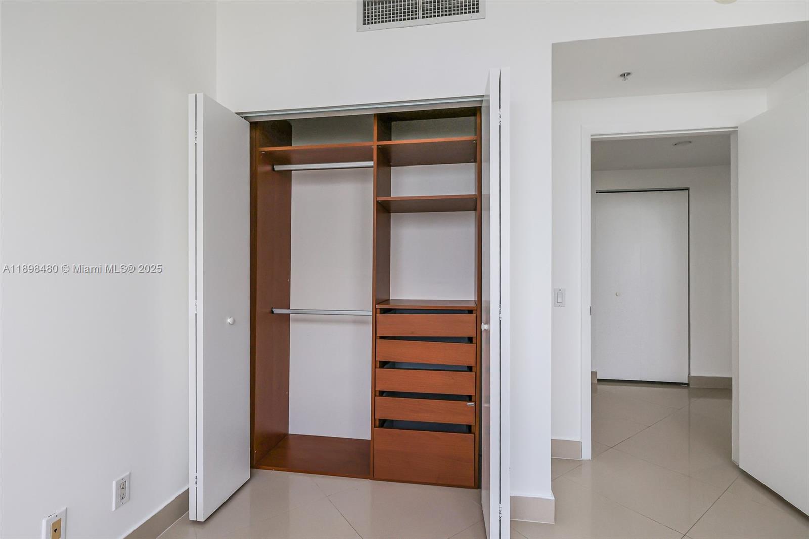 7929 West Dr #501 North Bay Village, FL 33141