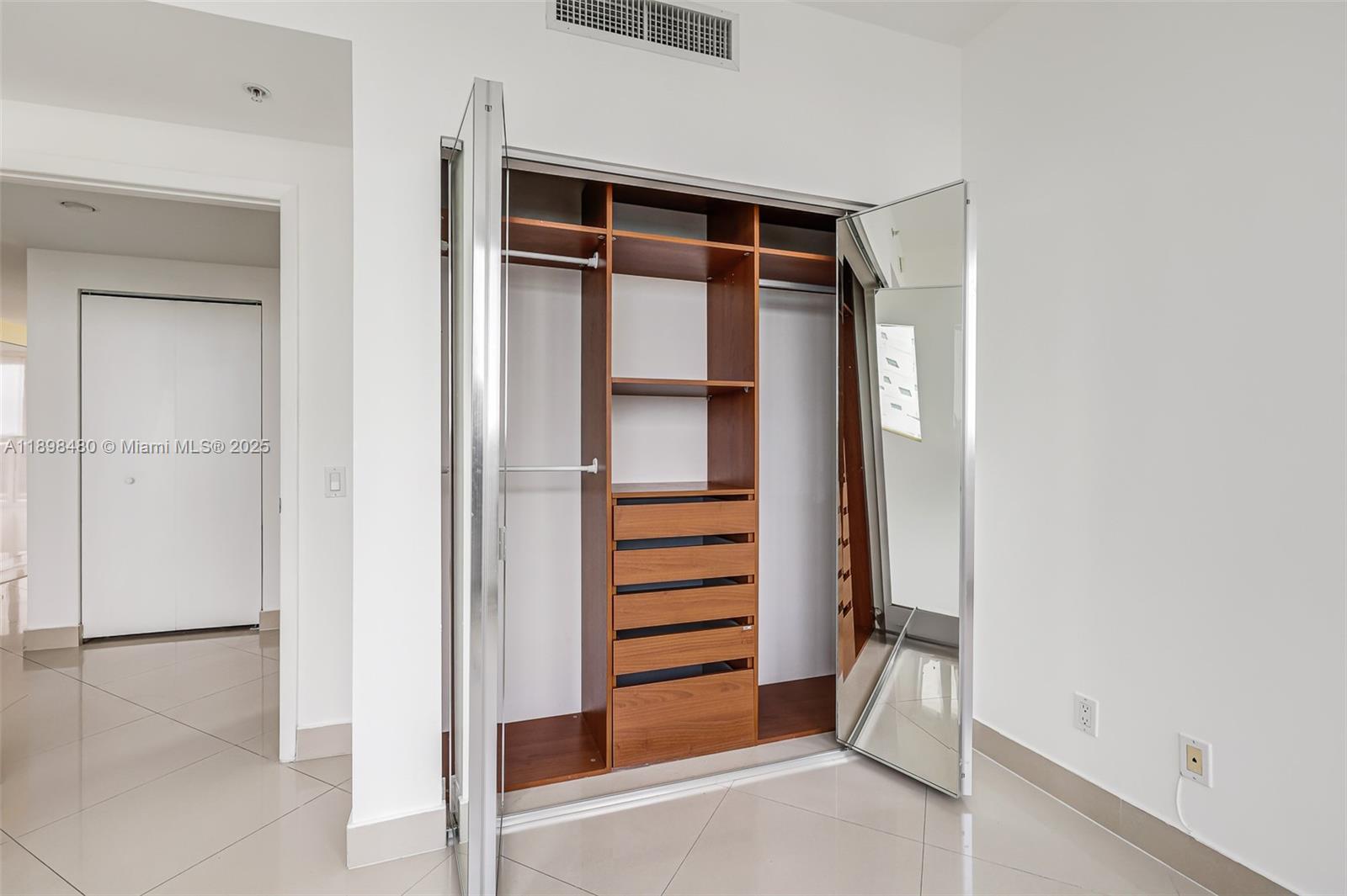 7929 West Dr #501 North Bay Village, FL 33141