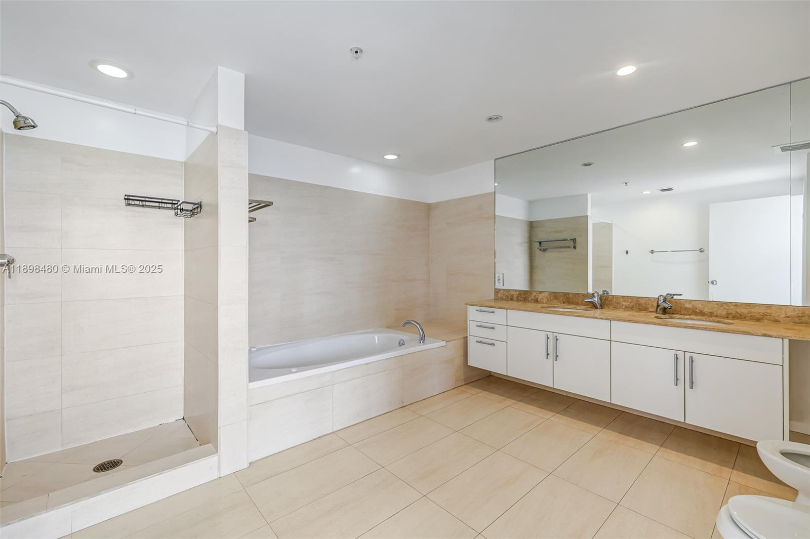 7929 West Dr #501 North Bay Village, FL 33141