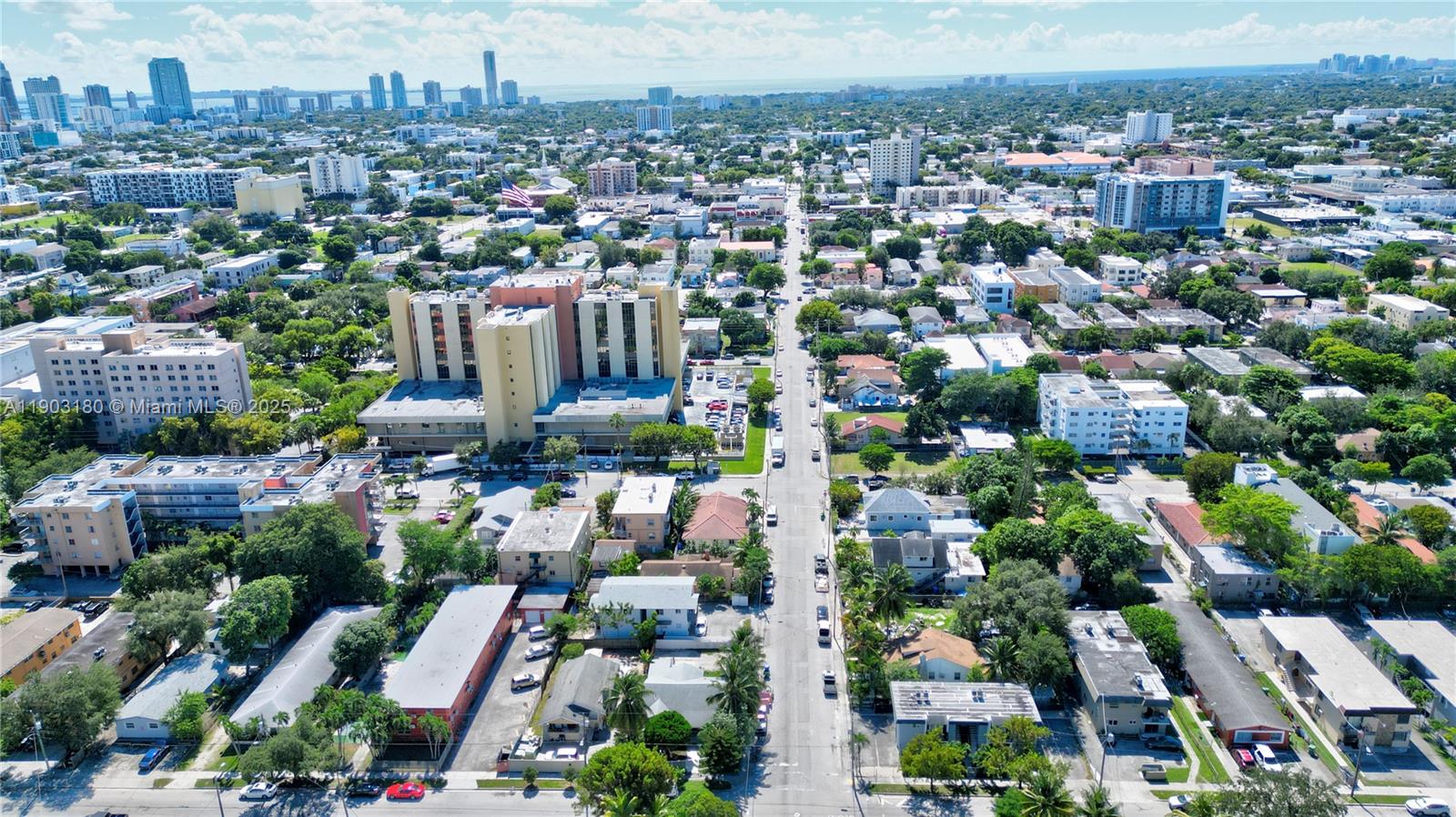 428 NW 10th Ave Miami, FL 33128