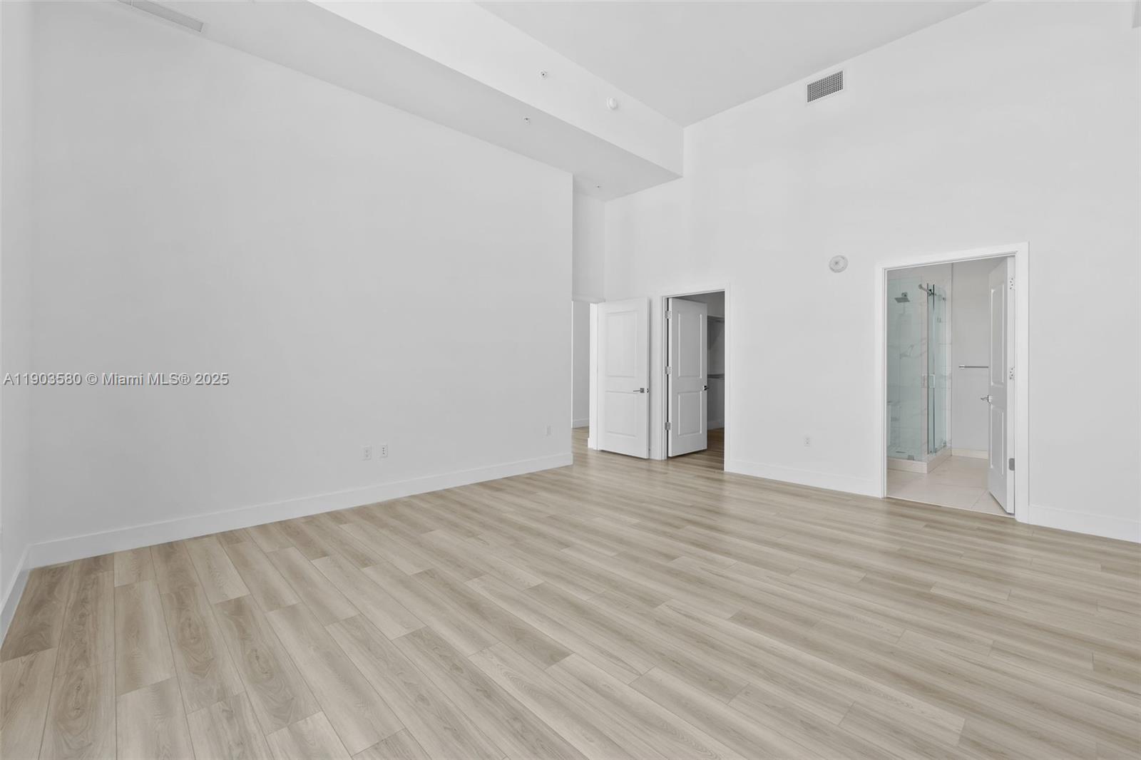 101 Diplomat Pkwy #PH05 Hallandale Beach, FL 33009