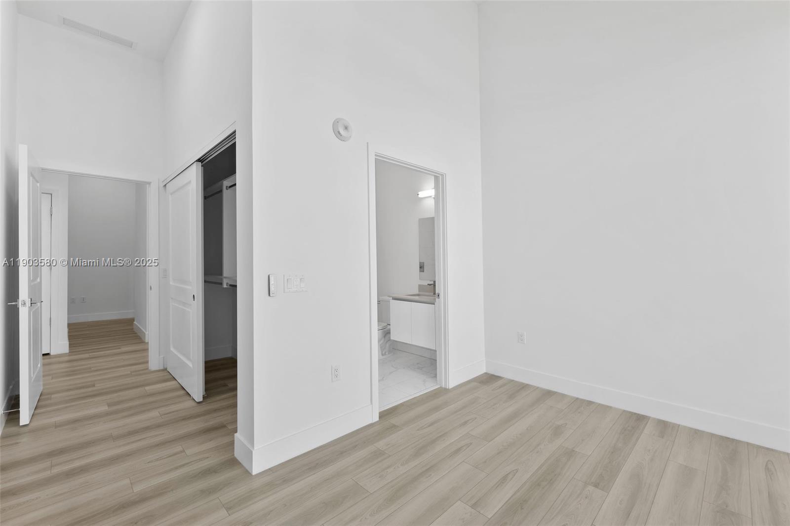 101 Diplomat Pkwy #PH05 Hallandale Beach, FL 33009