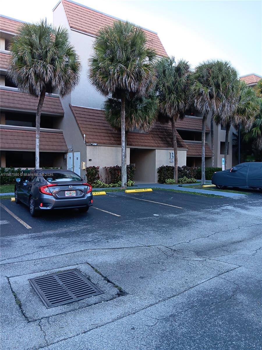 461 Ives Dairy Rd #304-2