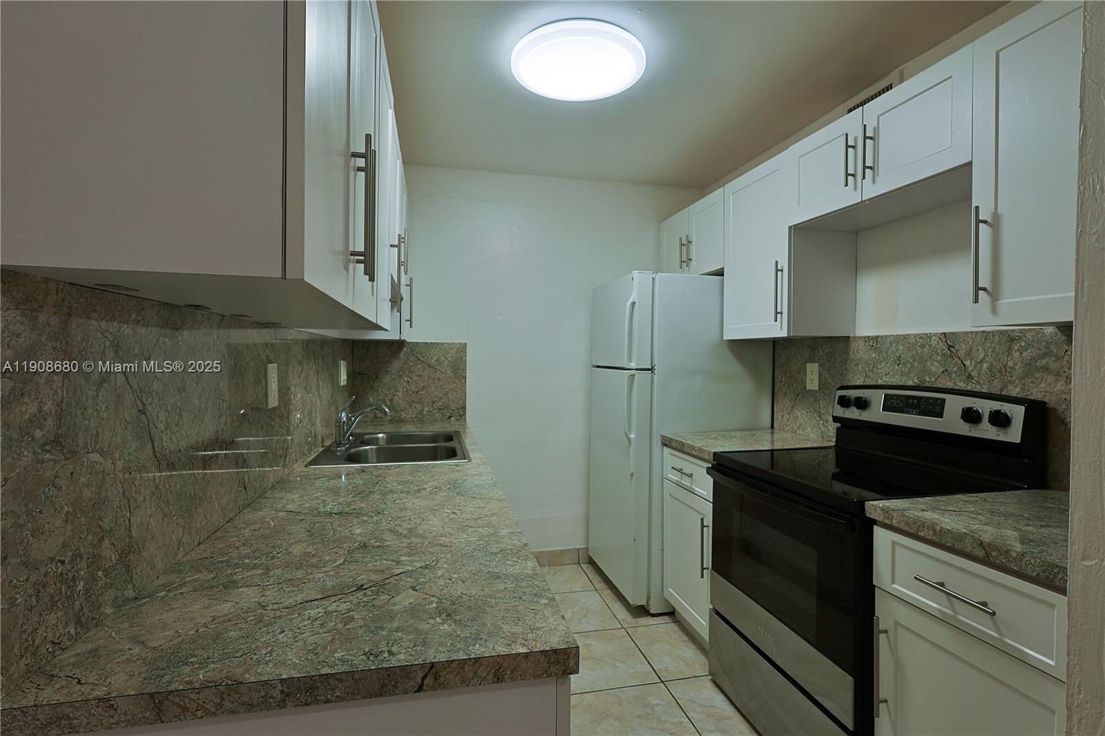 7230 Fairway Dr #F15 Miami Lakes, FL 33014