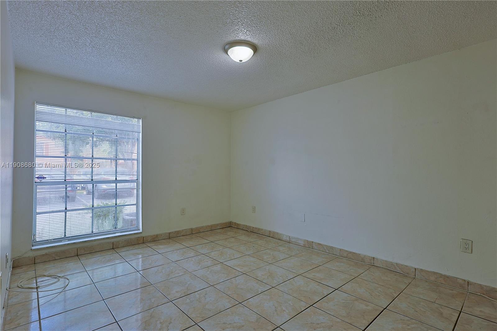 7230 Fairway Dr #F15 Miami Lakes, FL 33014